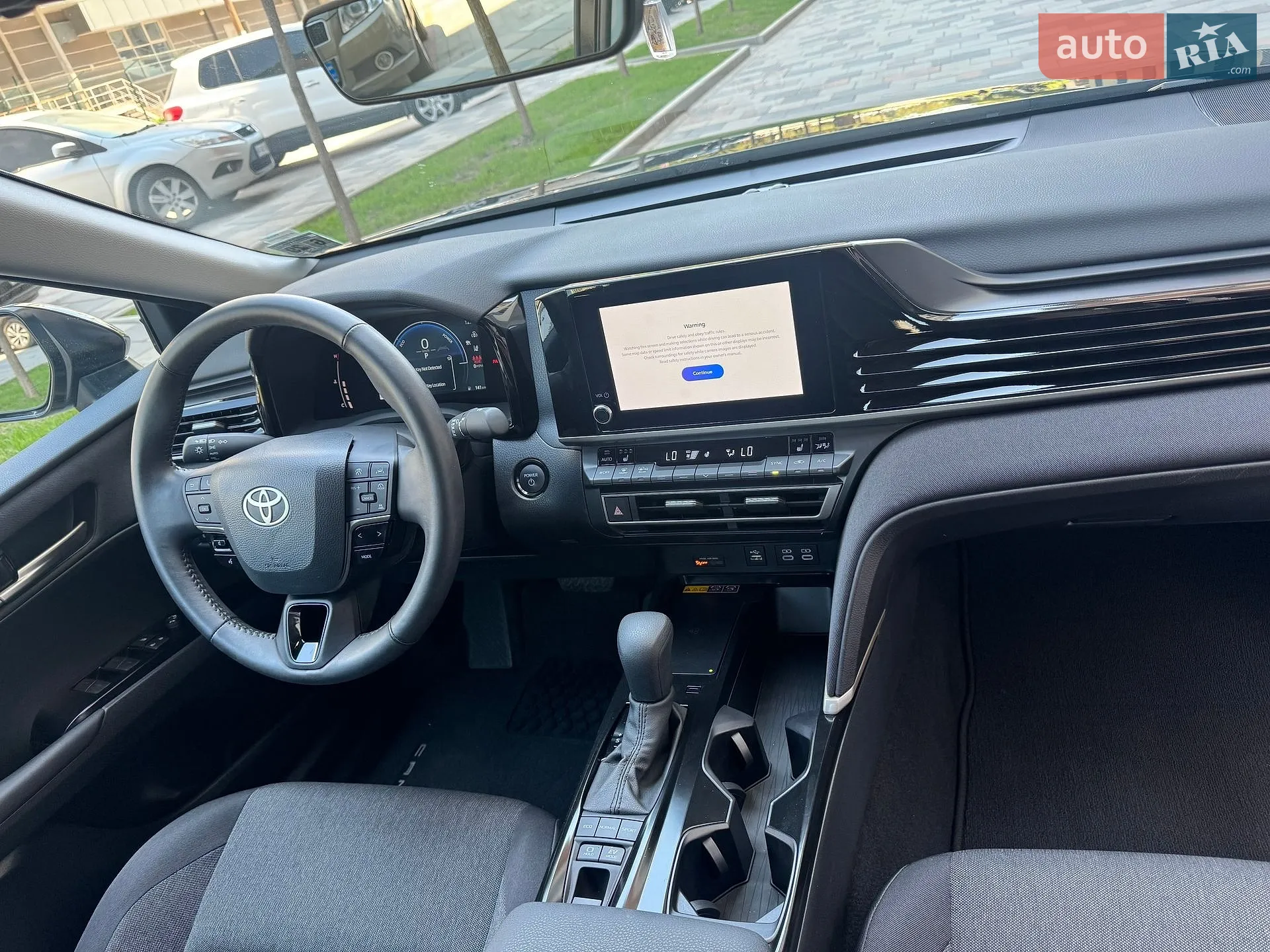 2024 Toyota Camry - мініатюра 17