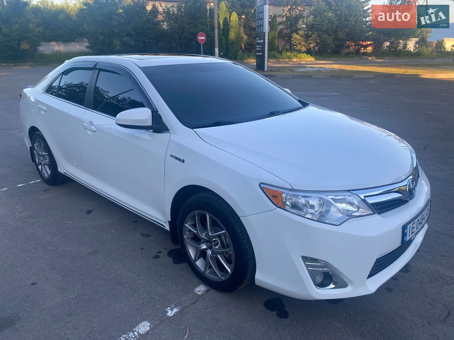 2014 Toyota Camry - мініатюра 2