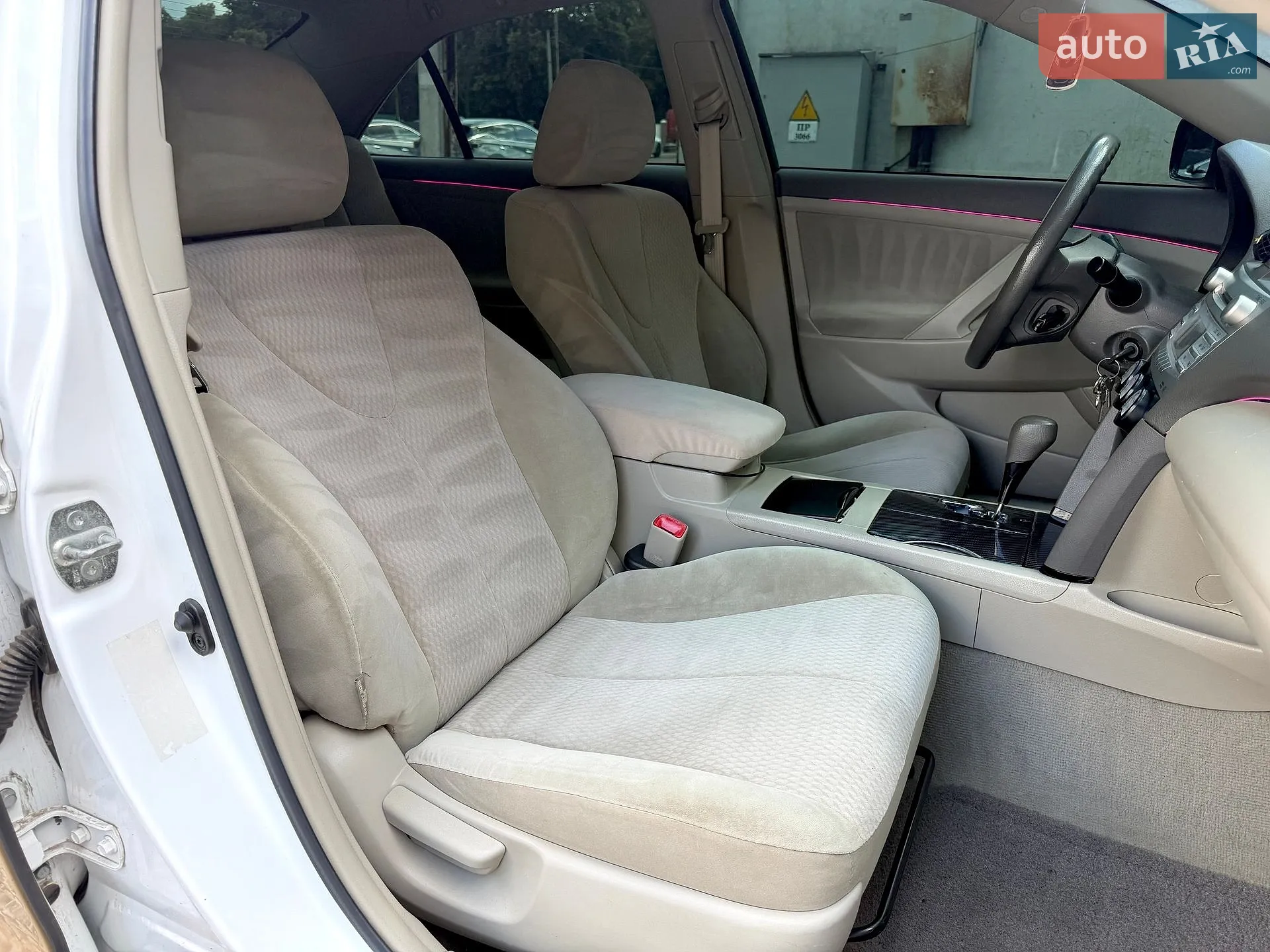 2010 Toyota Camry - мініатюра 10