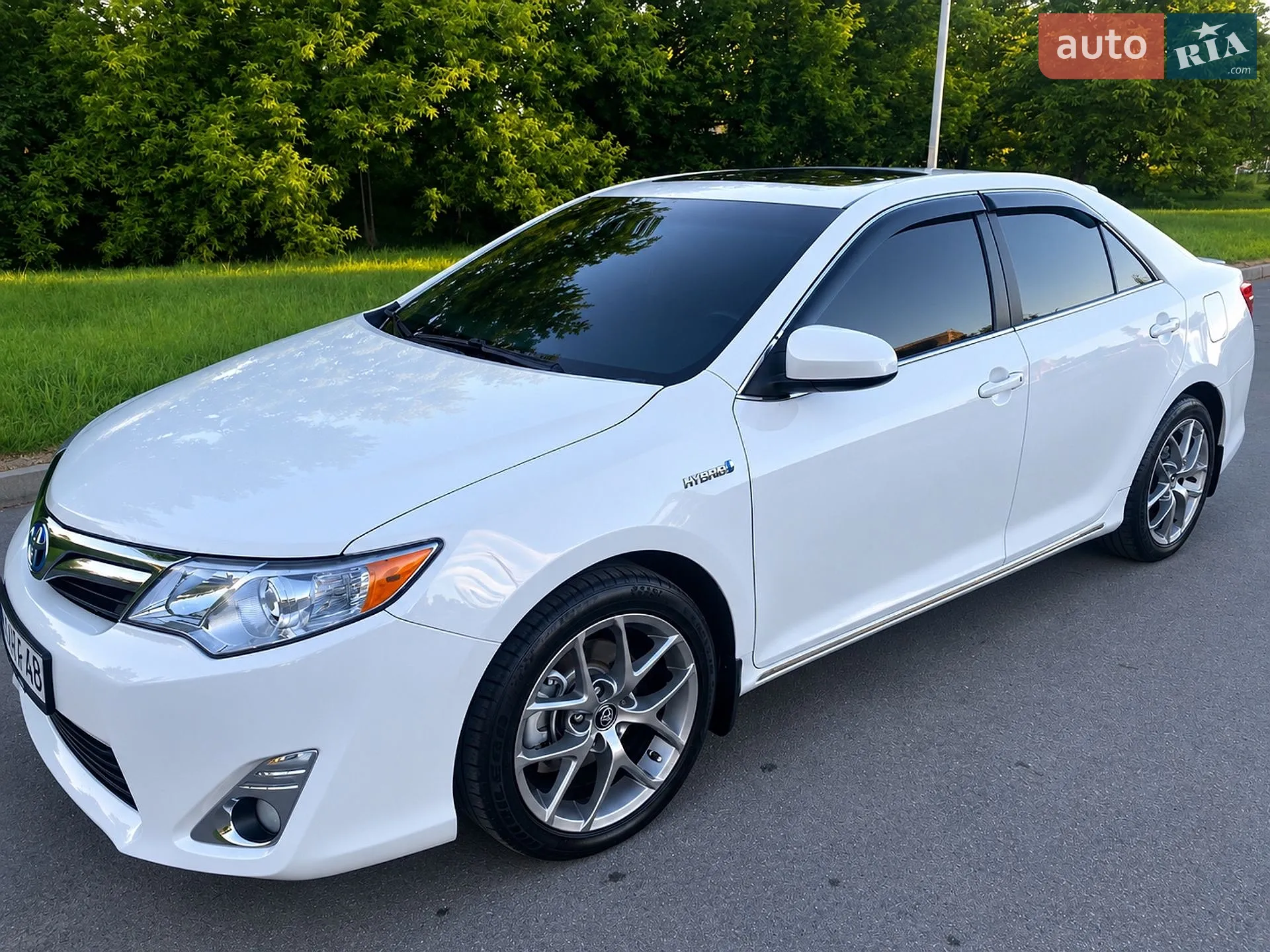 2014 Toyota Camry - фото 1