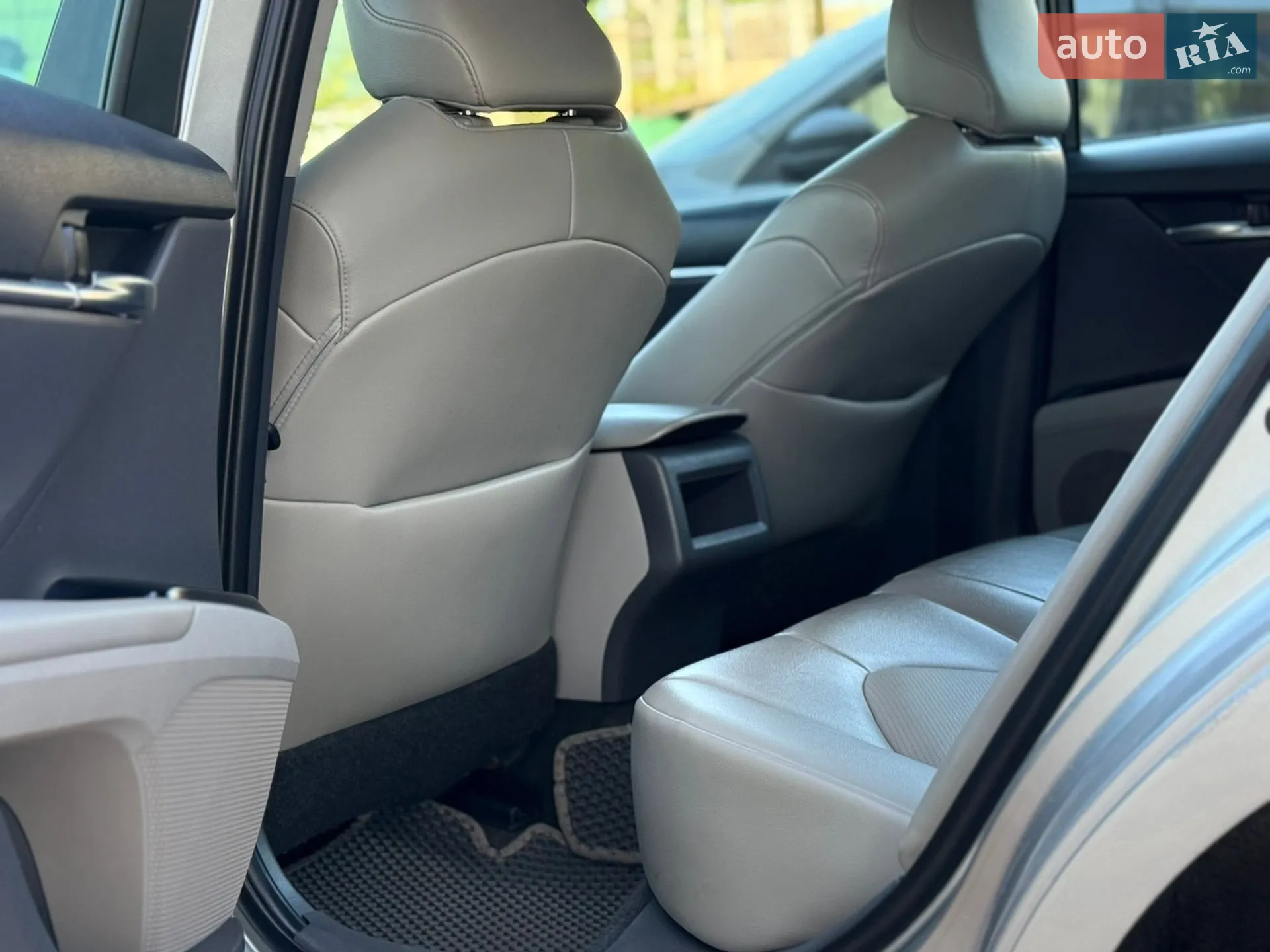 2018 Toyota Camry - мініатюра 21