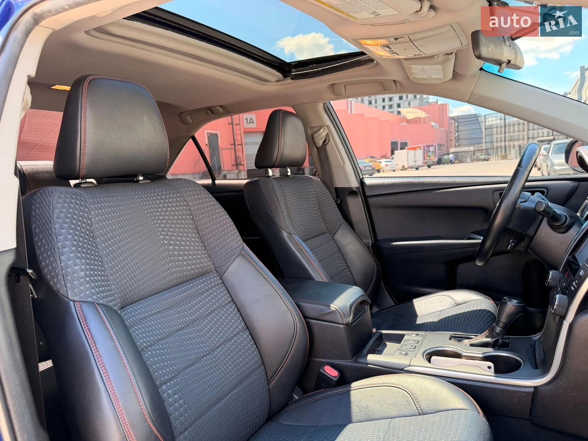 2015 Toyota Camry - мініатюра 18