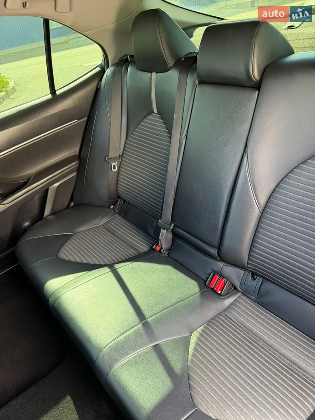 2018 Toyota Camry - мініатюра 29