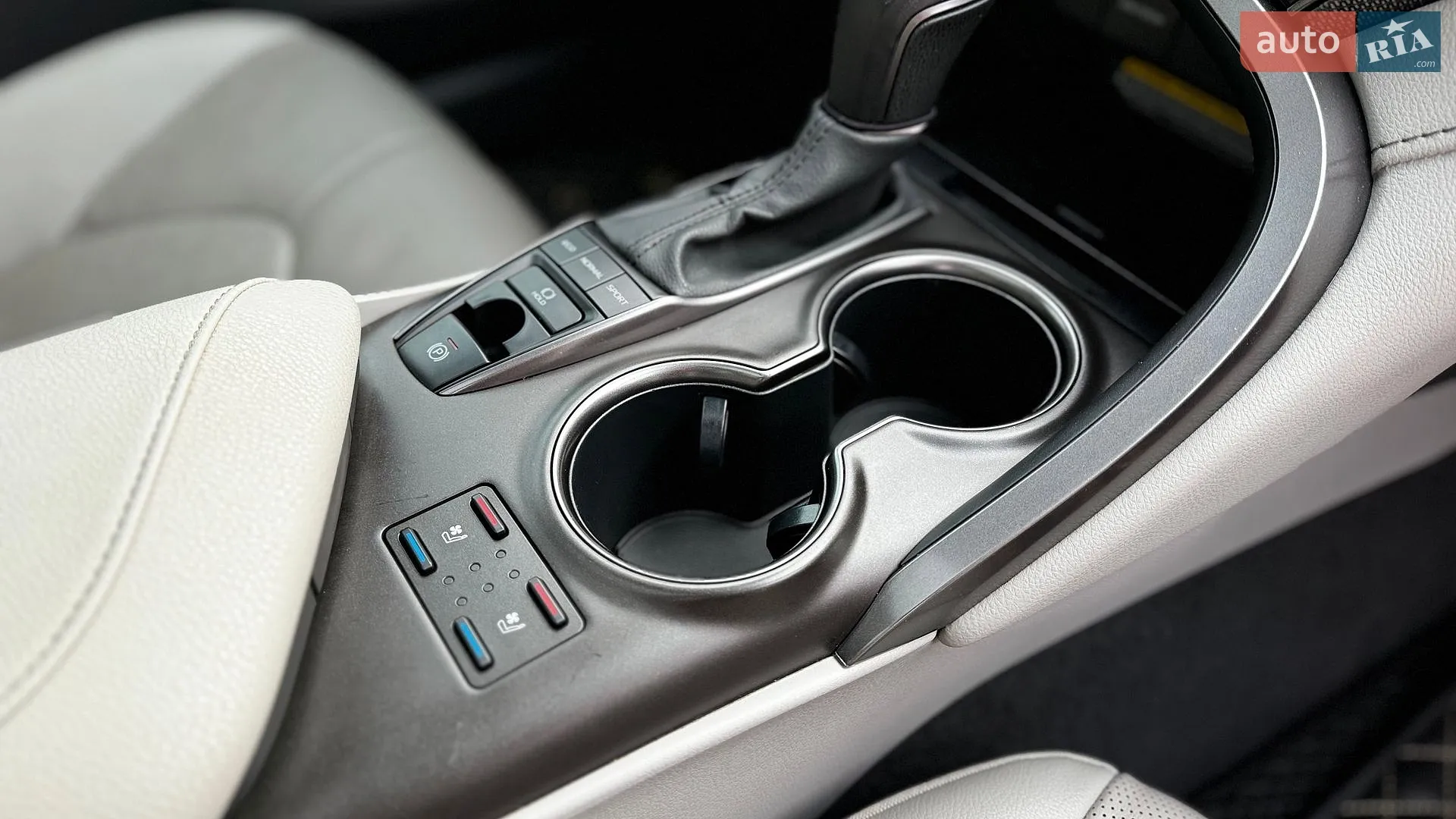 2021 Toyota Camry - мініатюра 29