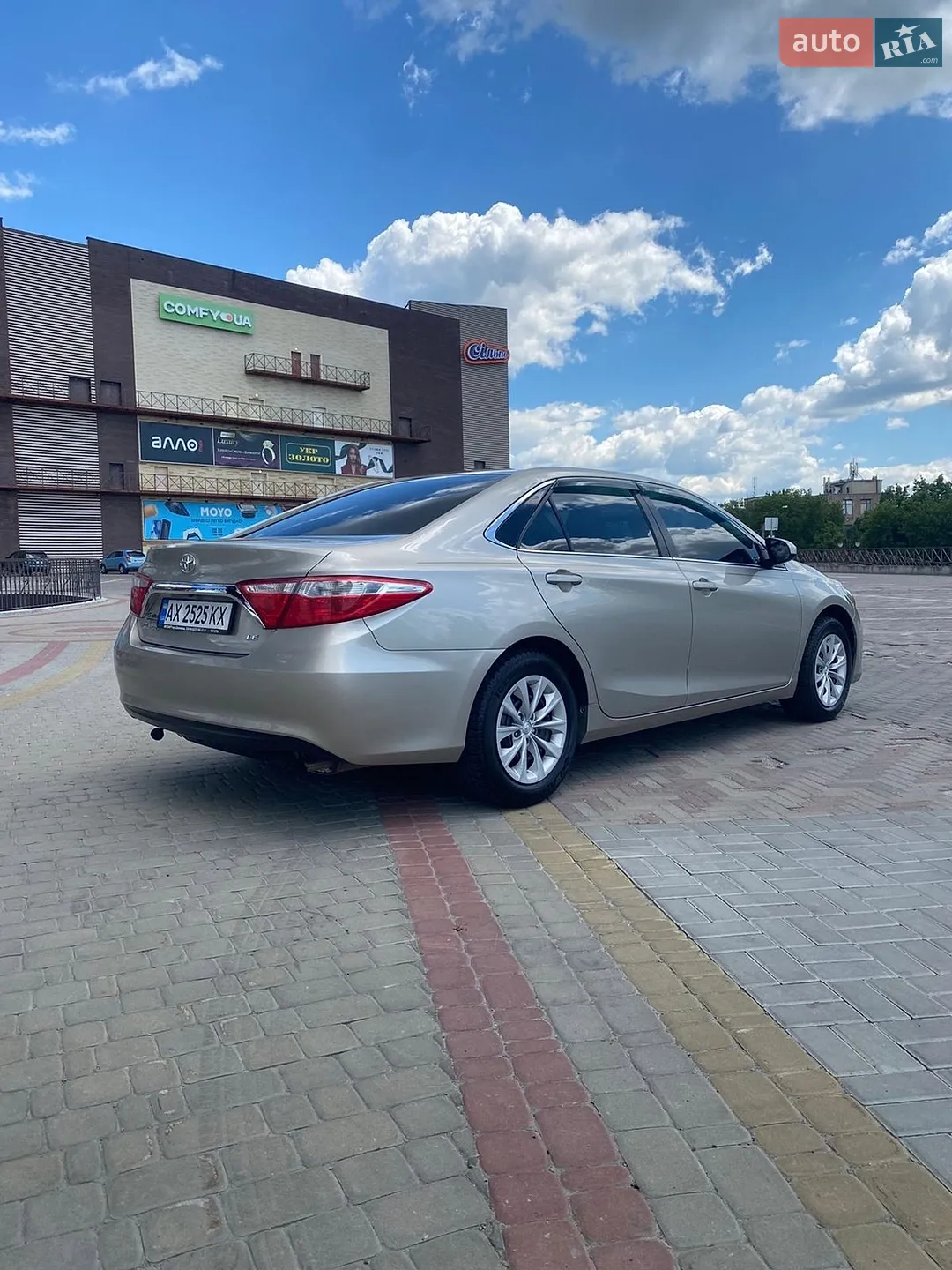 2016 Toyota Camry - мініатюра 4