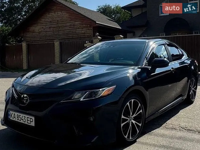 Toyota Camry 2018