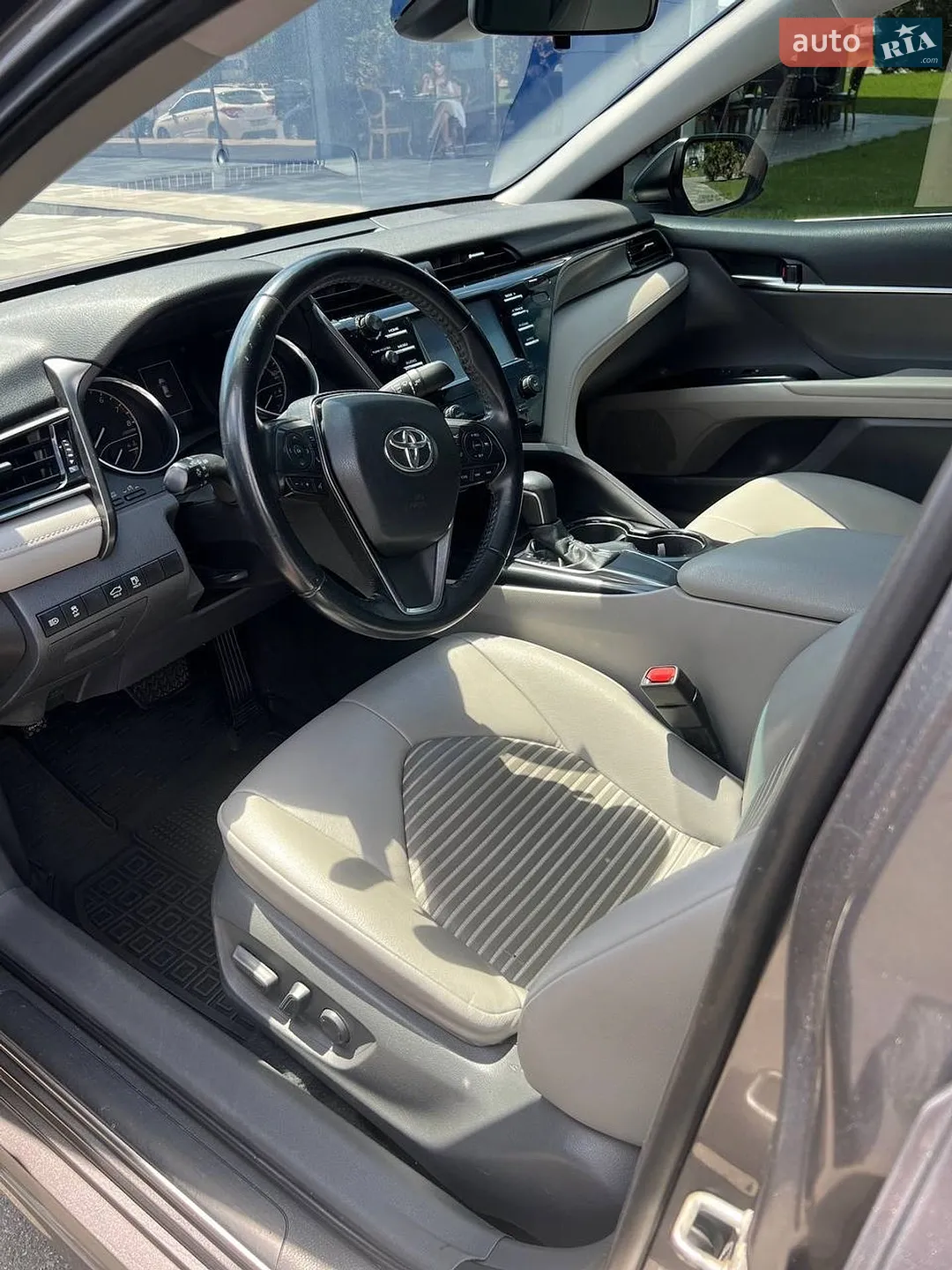 2018 Toyota Camry - мініатюра 15