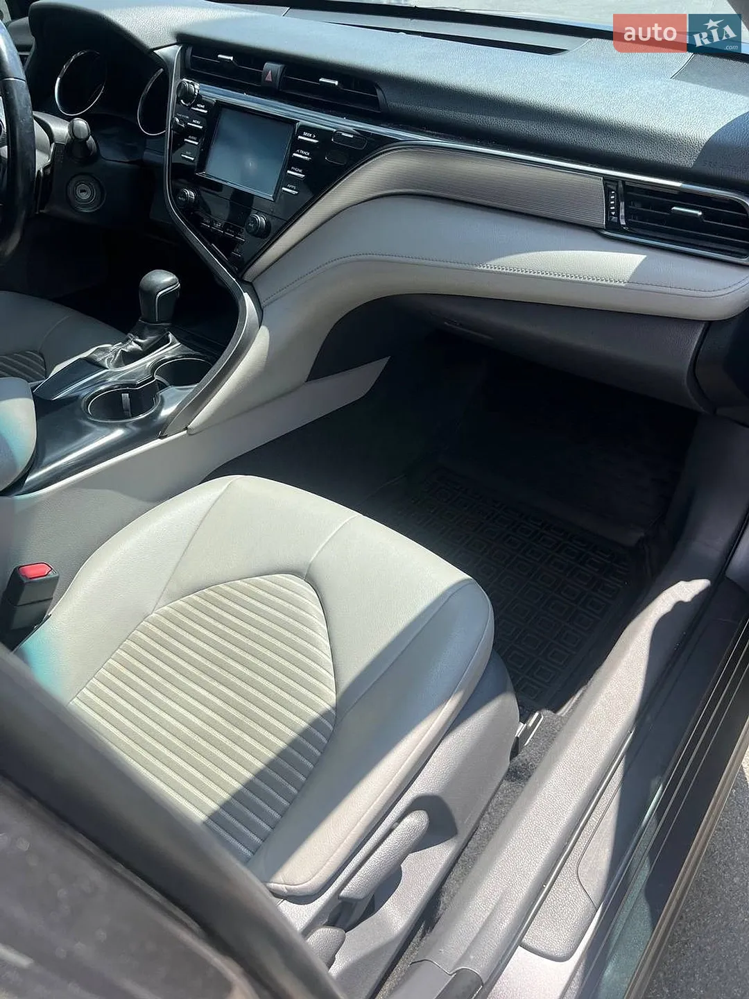 2018 Toyota Camry - мініатюра 20