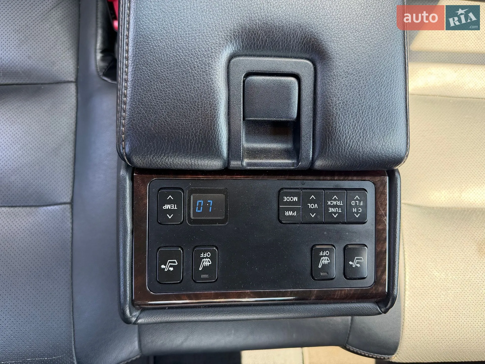 2015 Toyota Camry - мініатюра 16