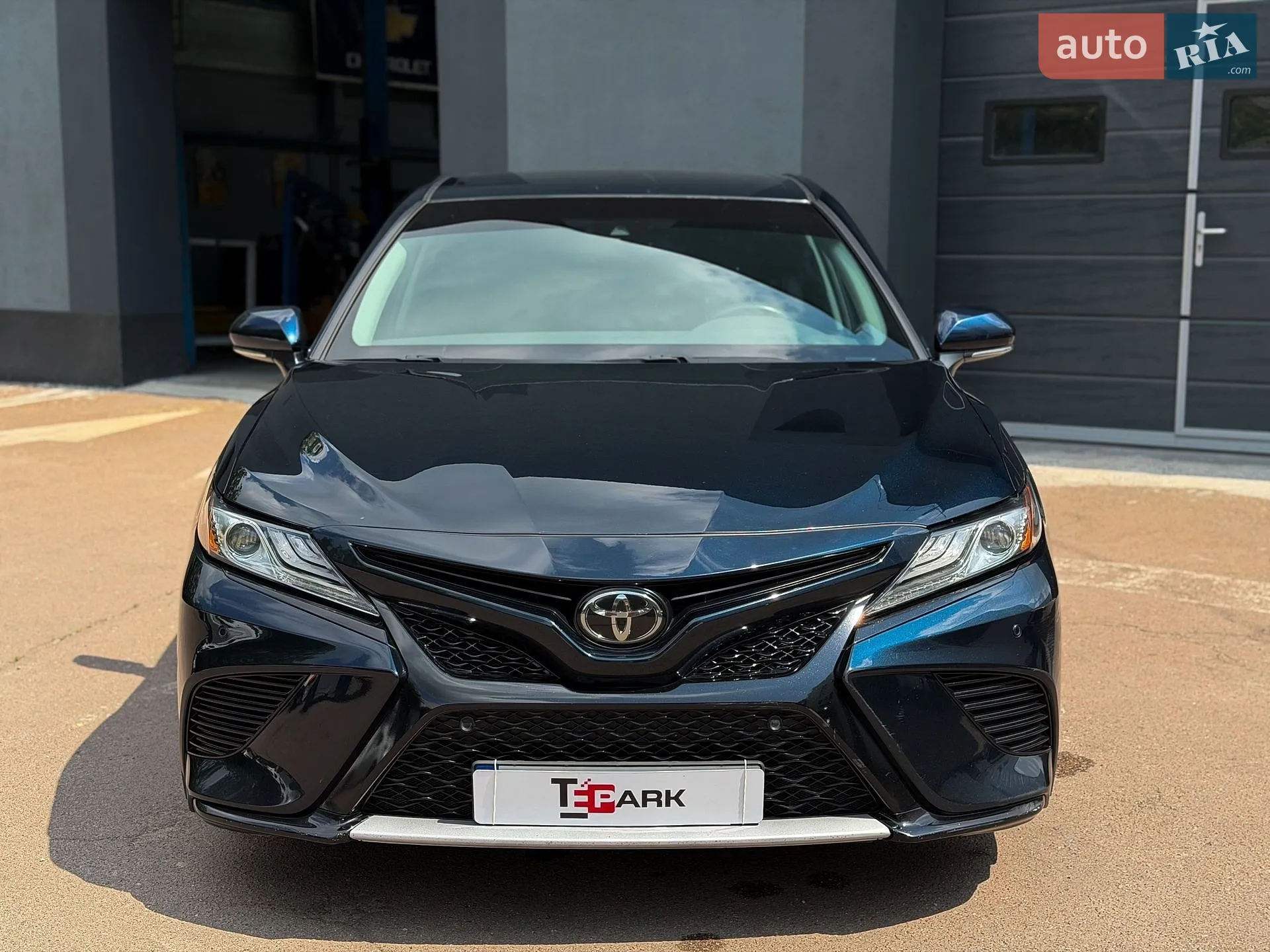 2018 Toyota Camry - мініатюра 3