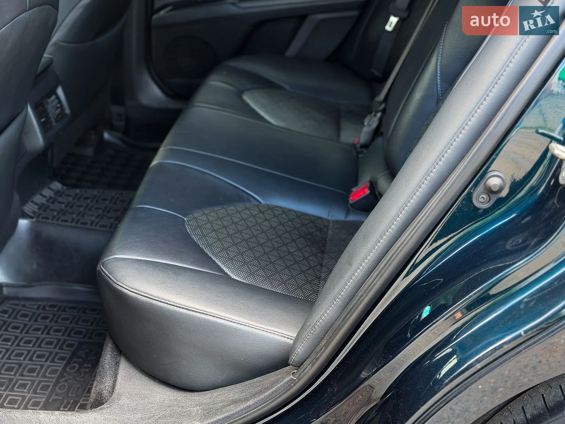 2018 Toyota Camry - мініатюра 15