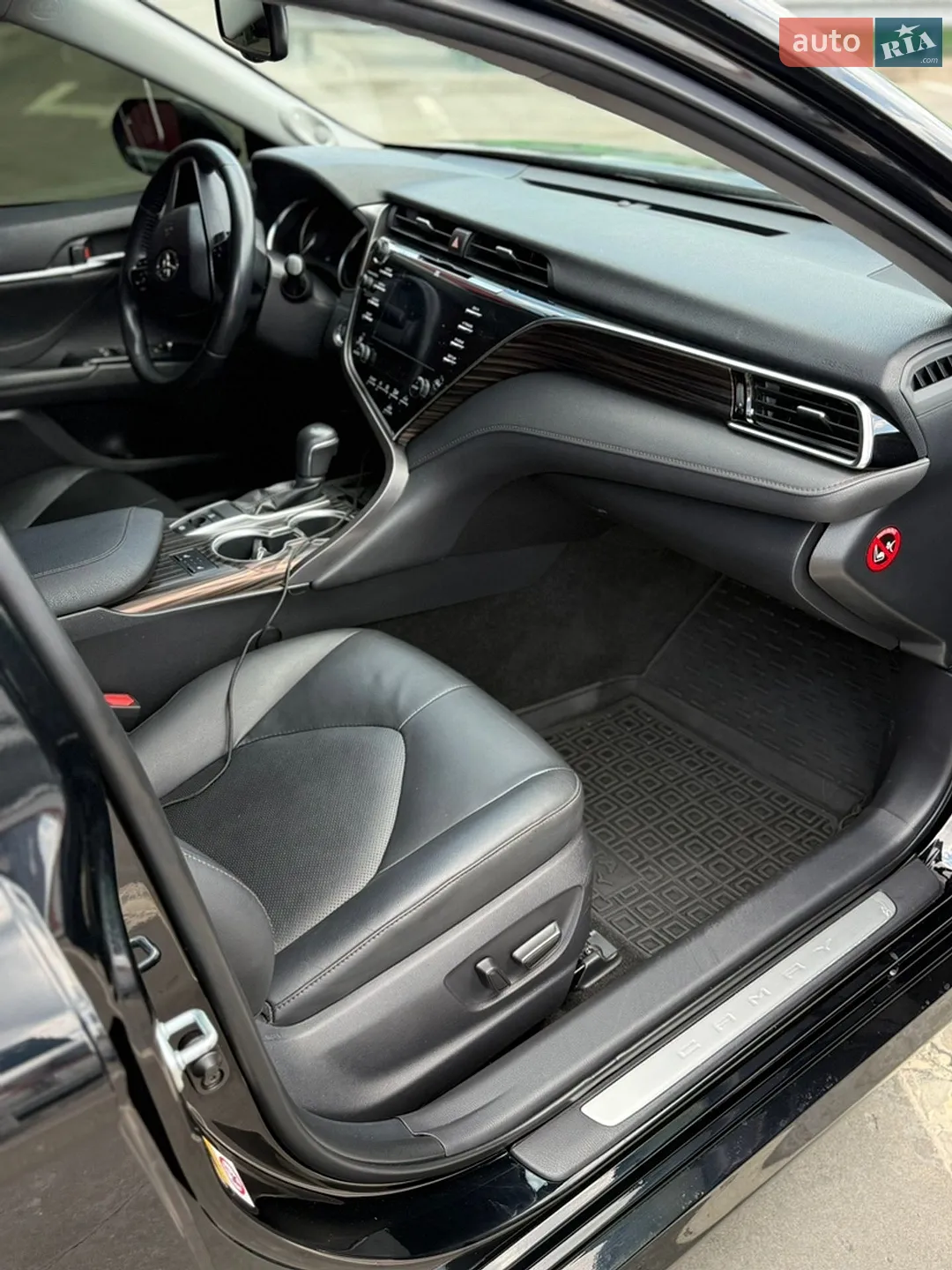 2017 Toyota Camry - мініатюра 24