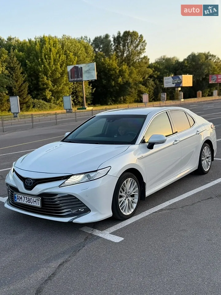2018 Toyota Camry - мініатюра 18