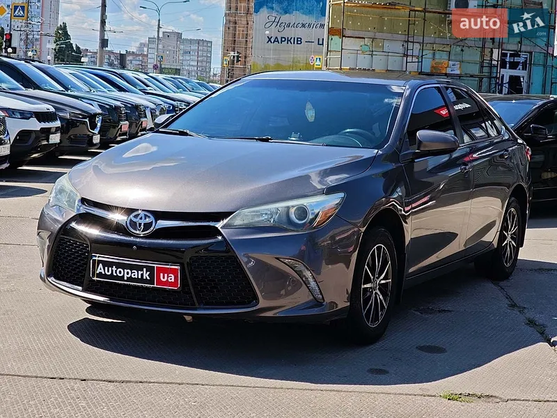 Toyota Camry 2016