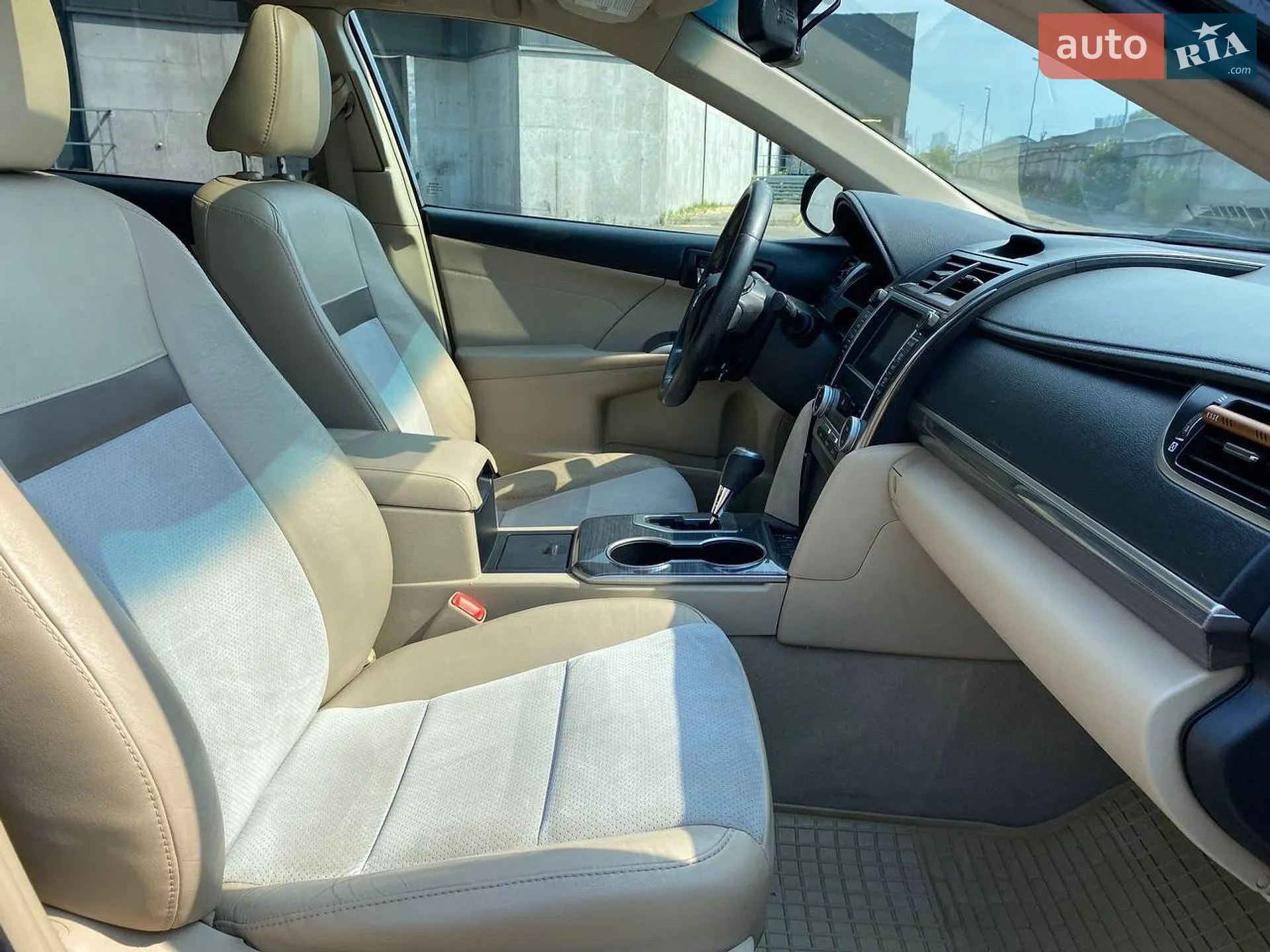 2013 Toyota Camry - мініатюра 13