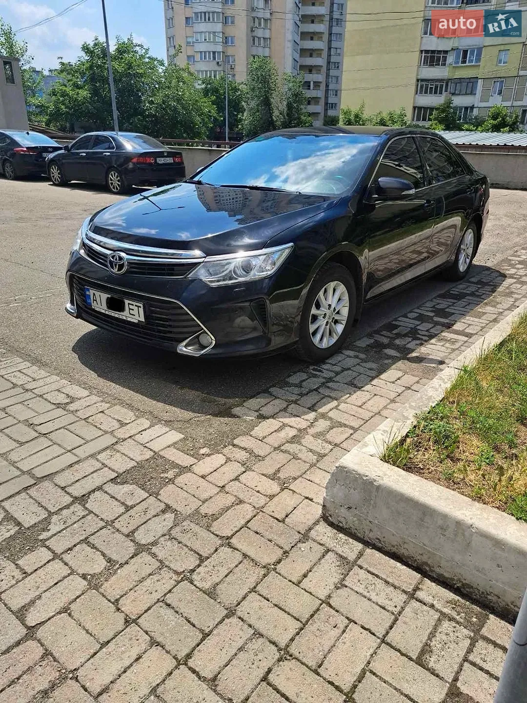 2015 Toyota Camry - фото 1