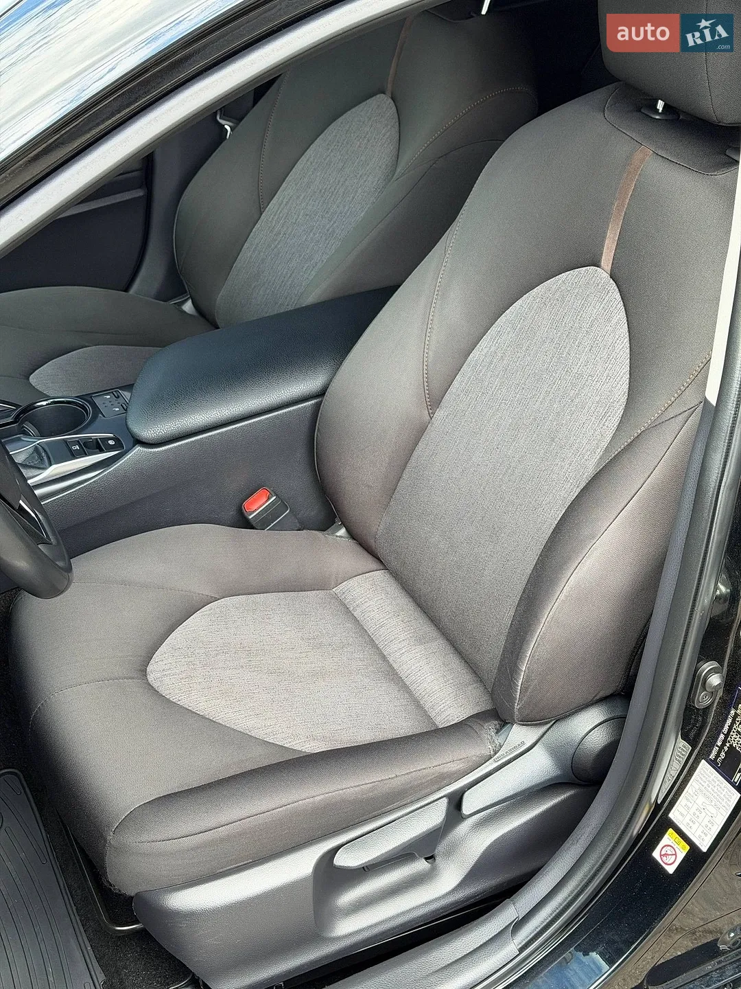 2018 Toyota Camry - мініатюра 11