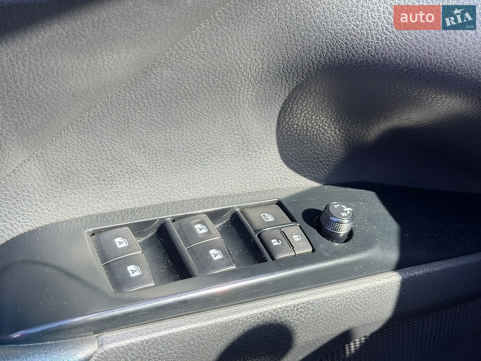 2017 Toyota Camry - мініатюра 22