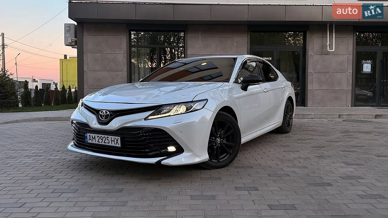 2017 Toyota Camry - мініатюра 18
