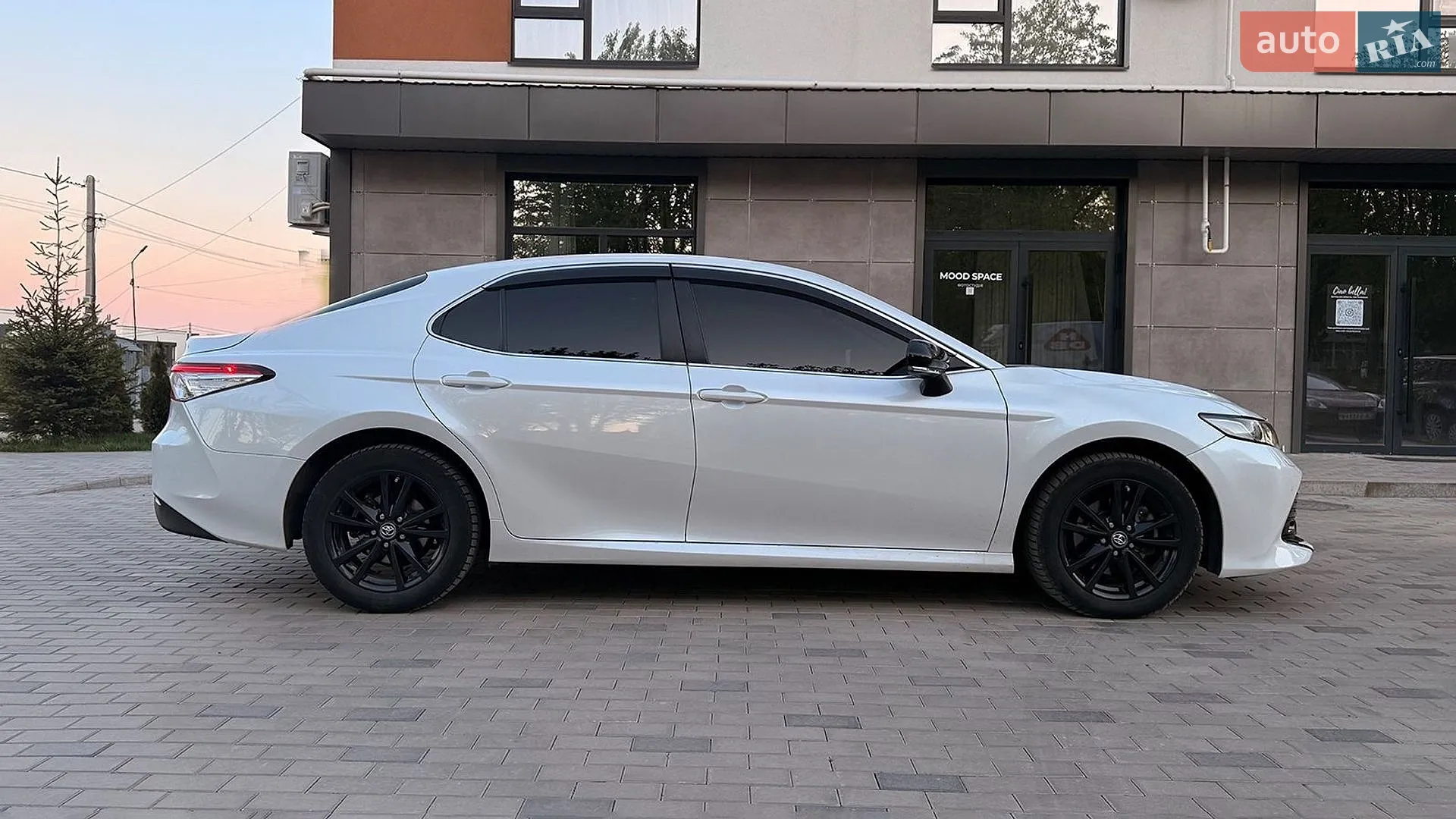 2018 Toyota Camry - мініатюра 4