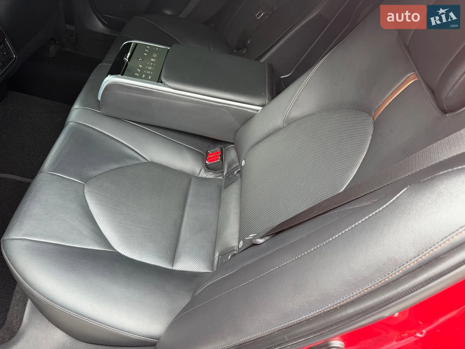 2018 Toyota Camry - мініатюра 22