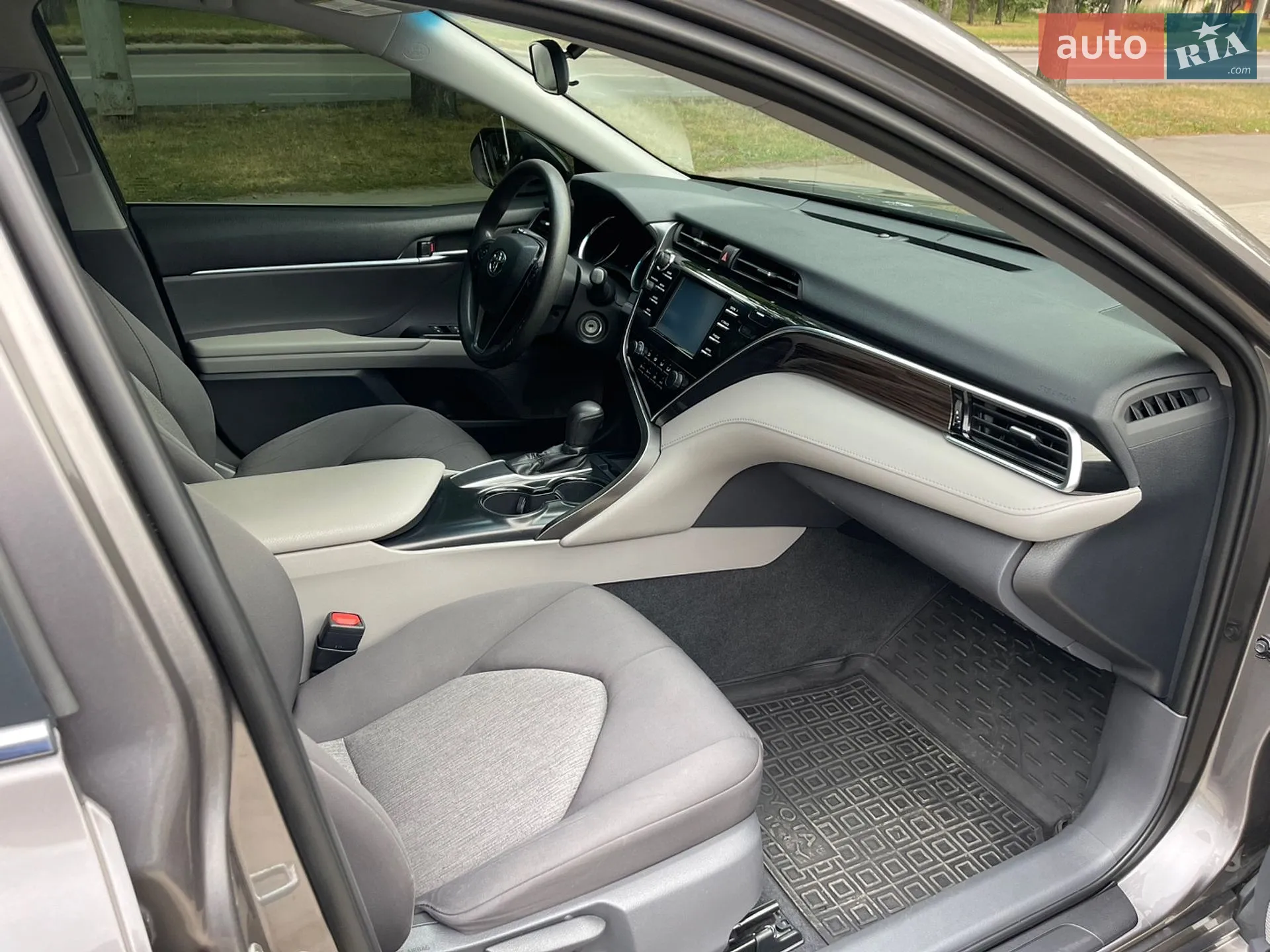 2017 Toyota Camry - мініатюра 28