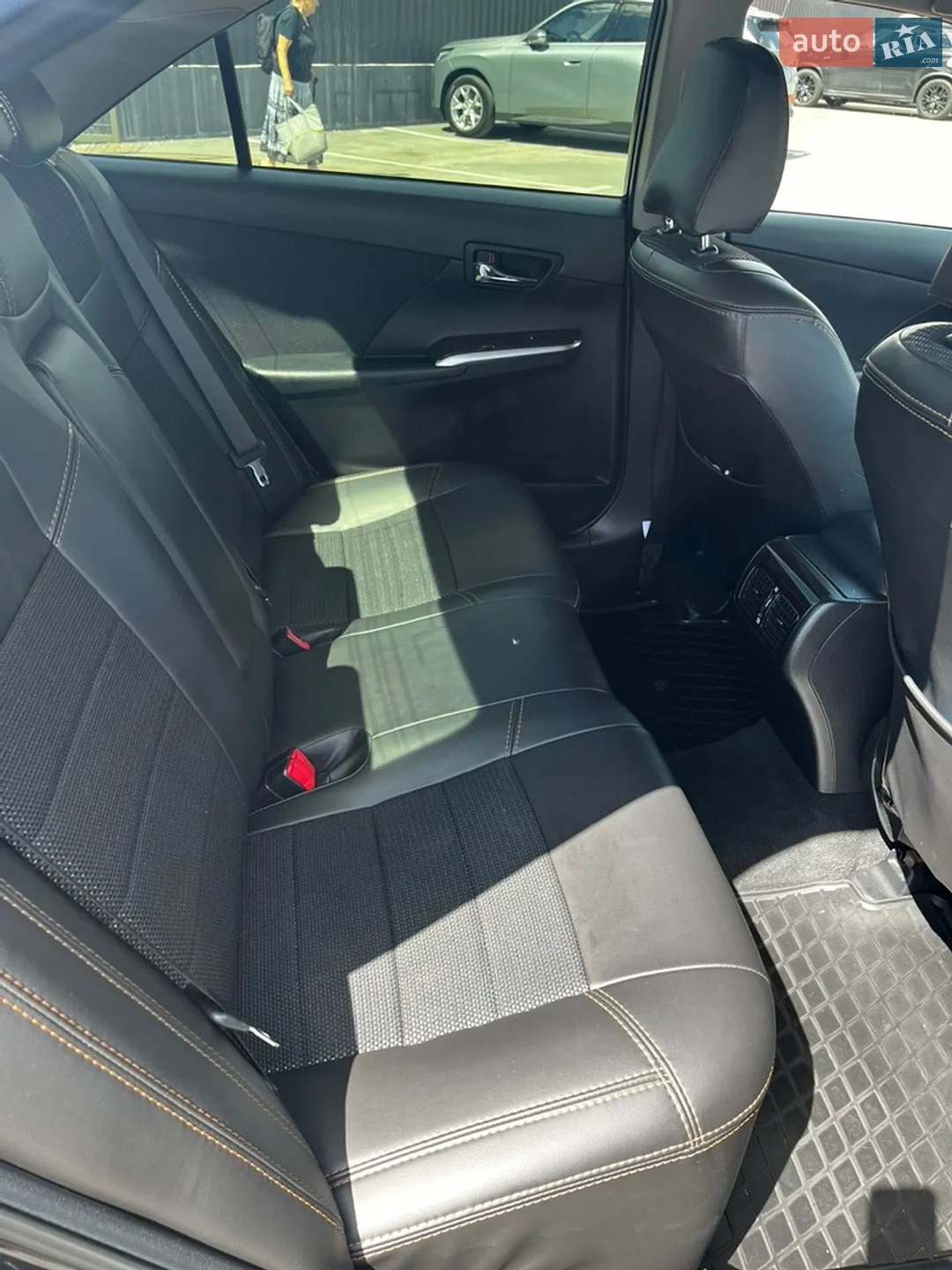 2017 Toyota Camry - мініатюра 10