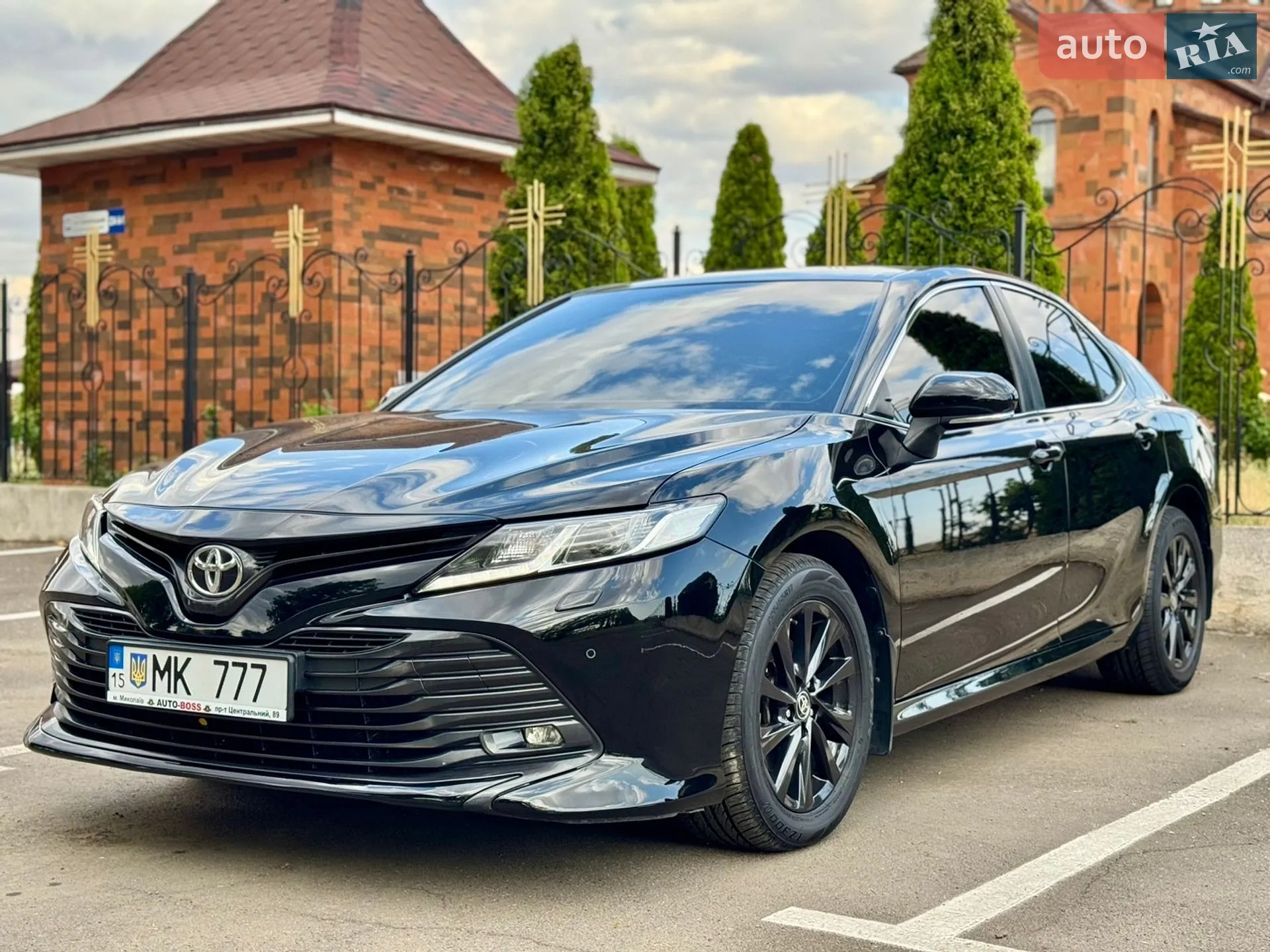2020 Toyota Camry - мініатюра 2