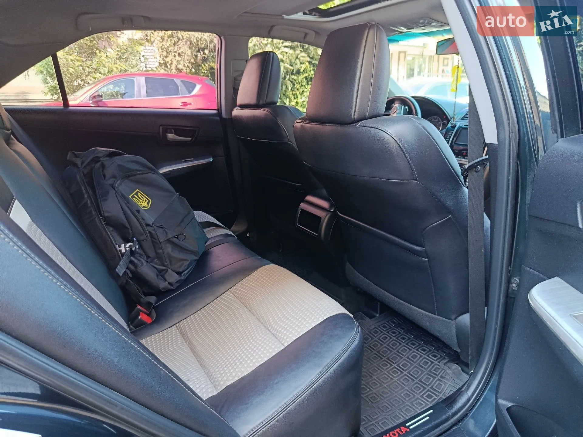 2013 Toyota Camry - мініатюра 9
