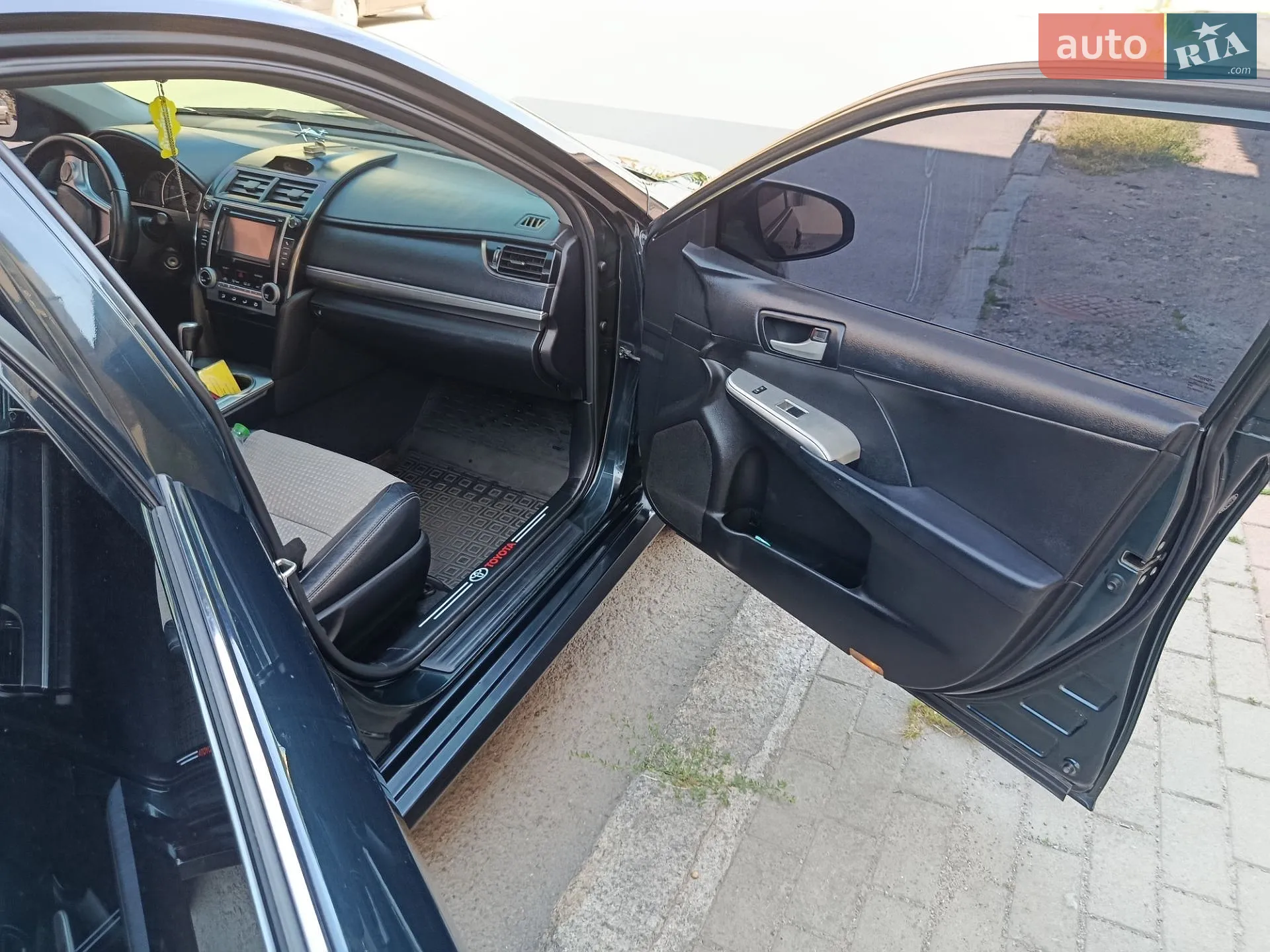 2013 Toyota Camry - мініатюра 12