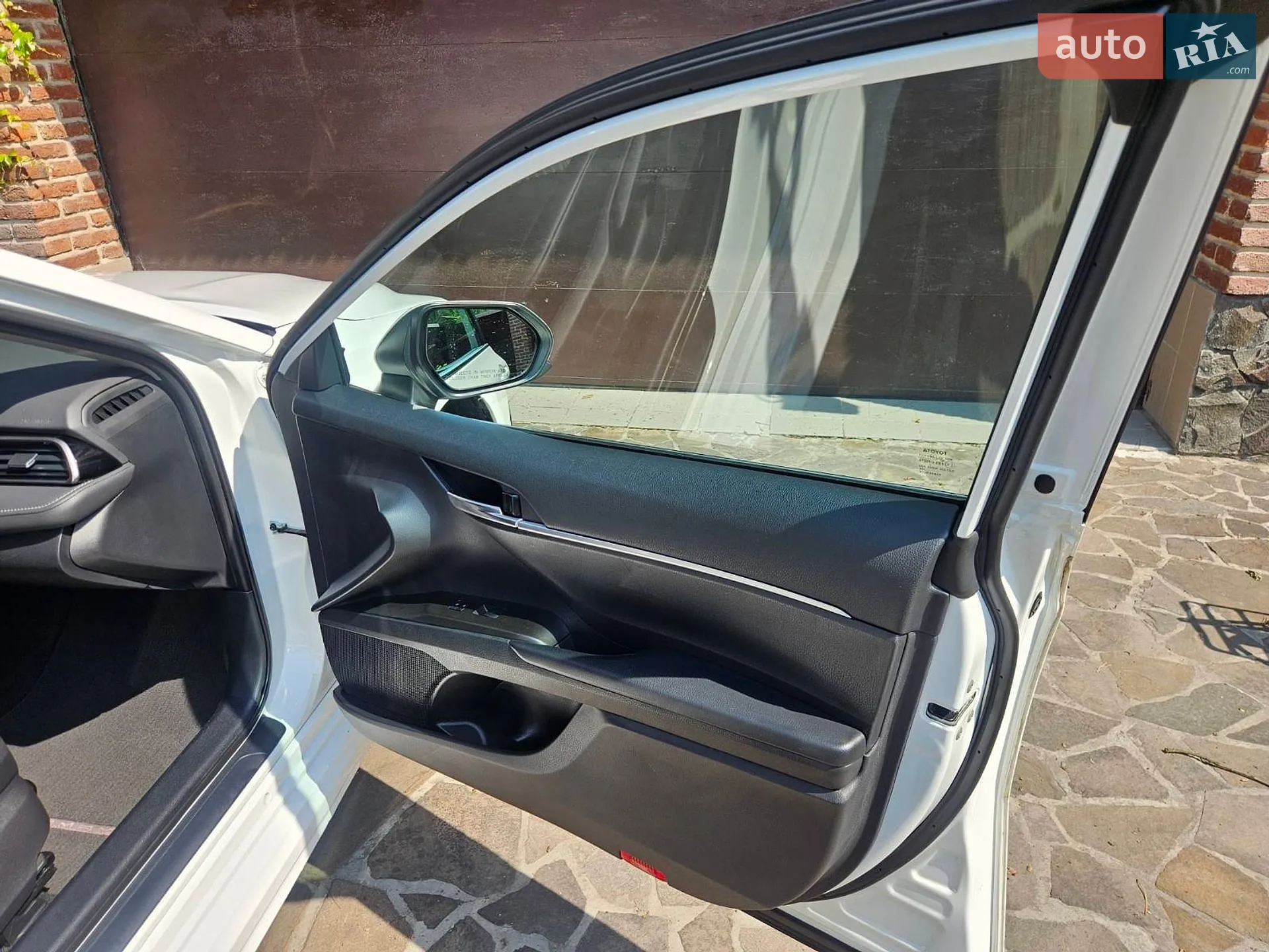 2021 Toyota Camry - мініатюра 17