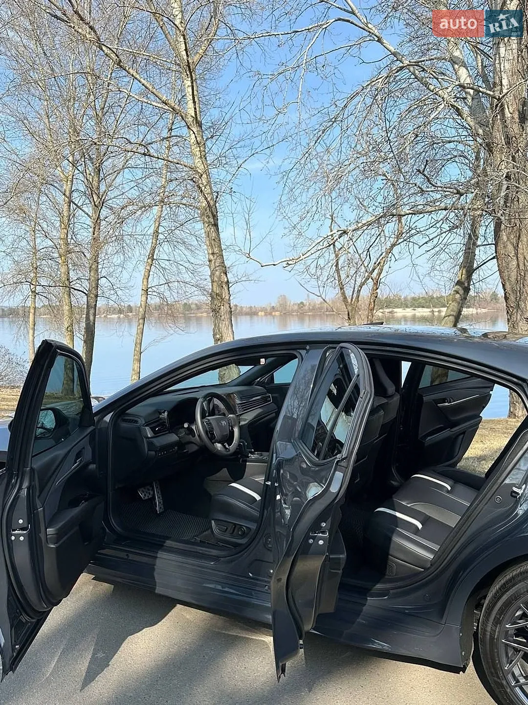 2025 Toyota Camry - мініатюра 10