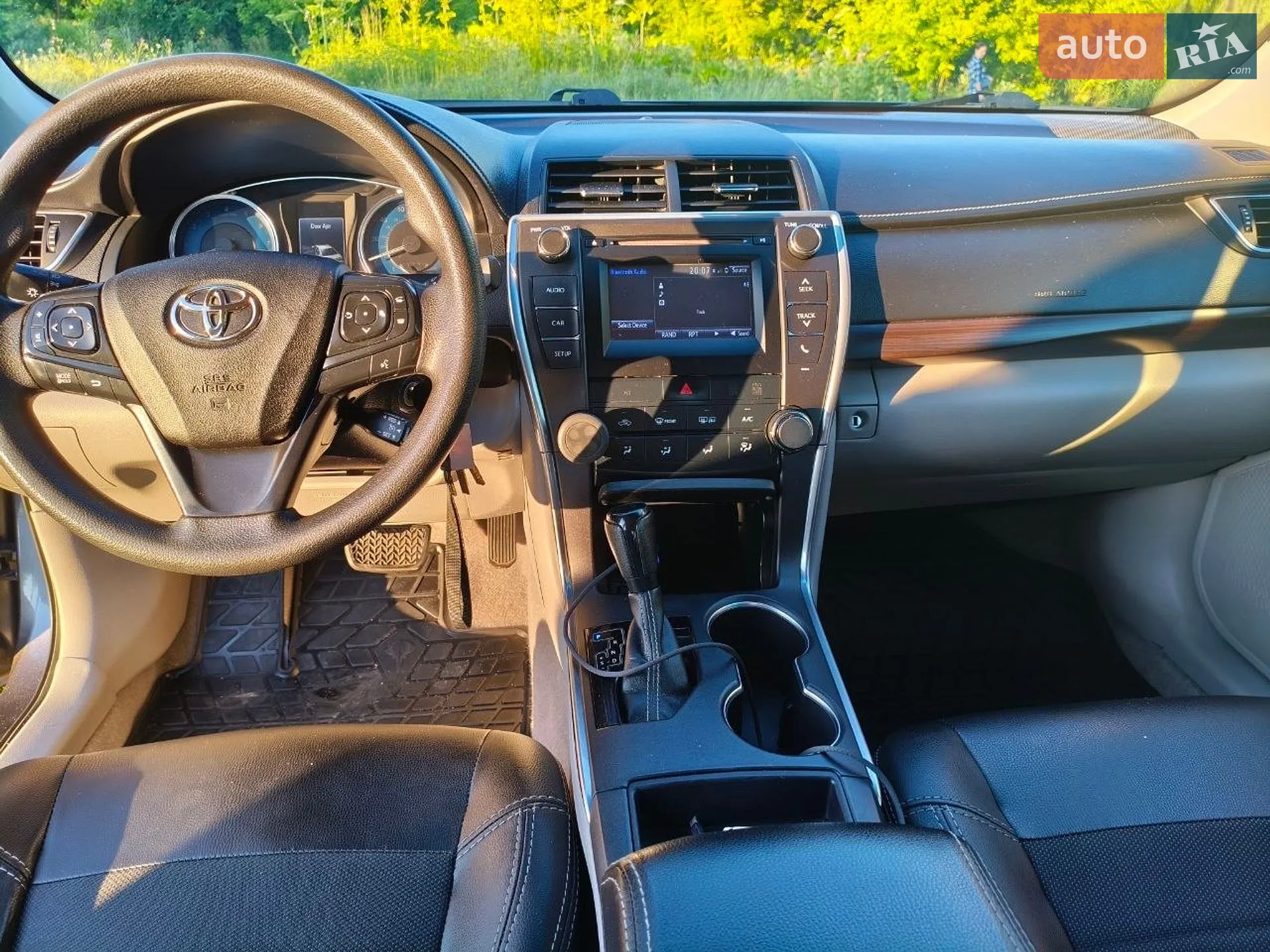 2017 Toyota Camry - мініатюра 19