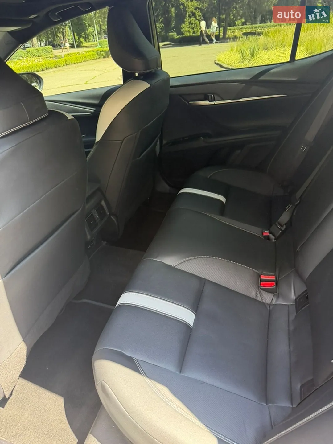 2025 Toyota Camry - мініатюра 17