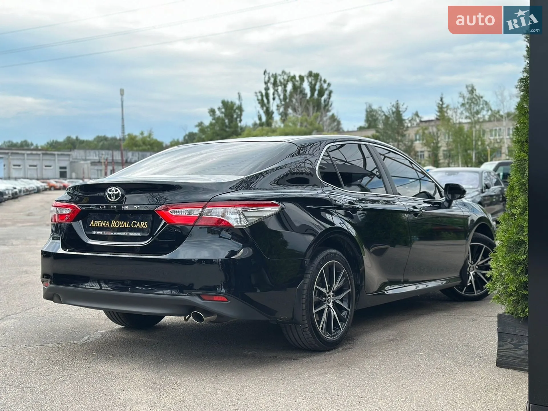 2020 Toyota Camry - мініатюра 2