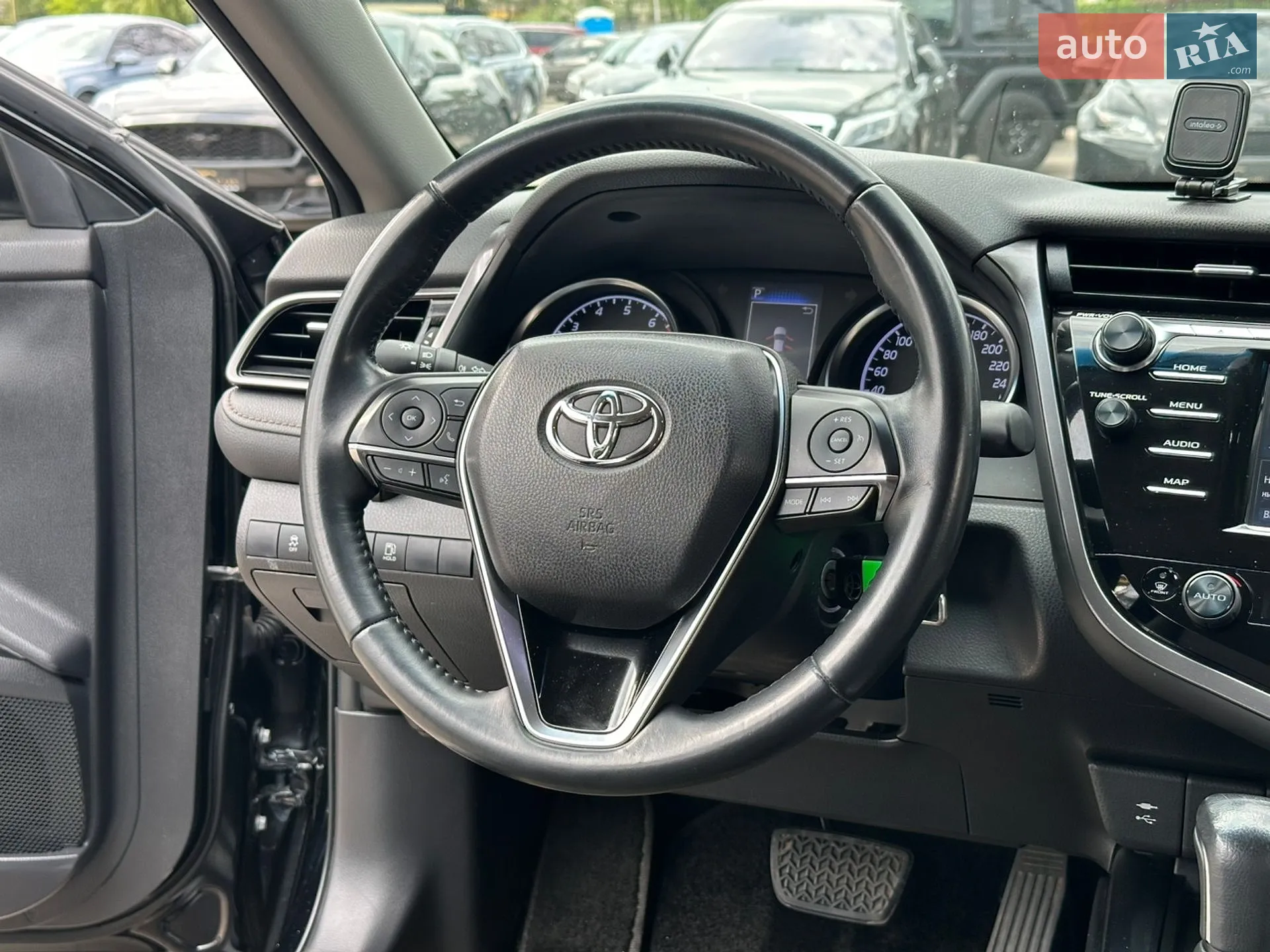 2020 Toyota Camry - мініатюра 21