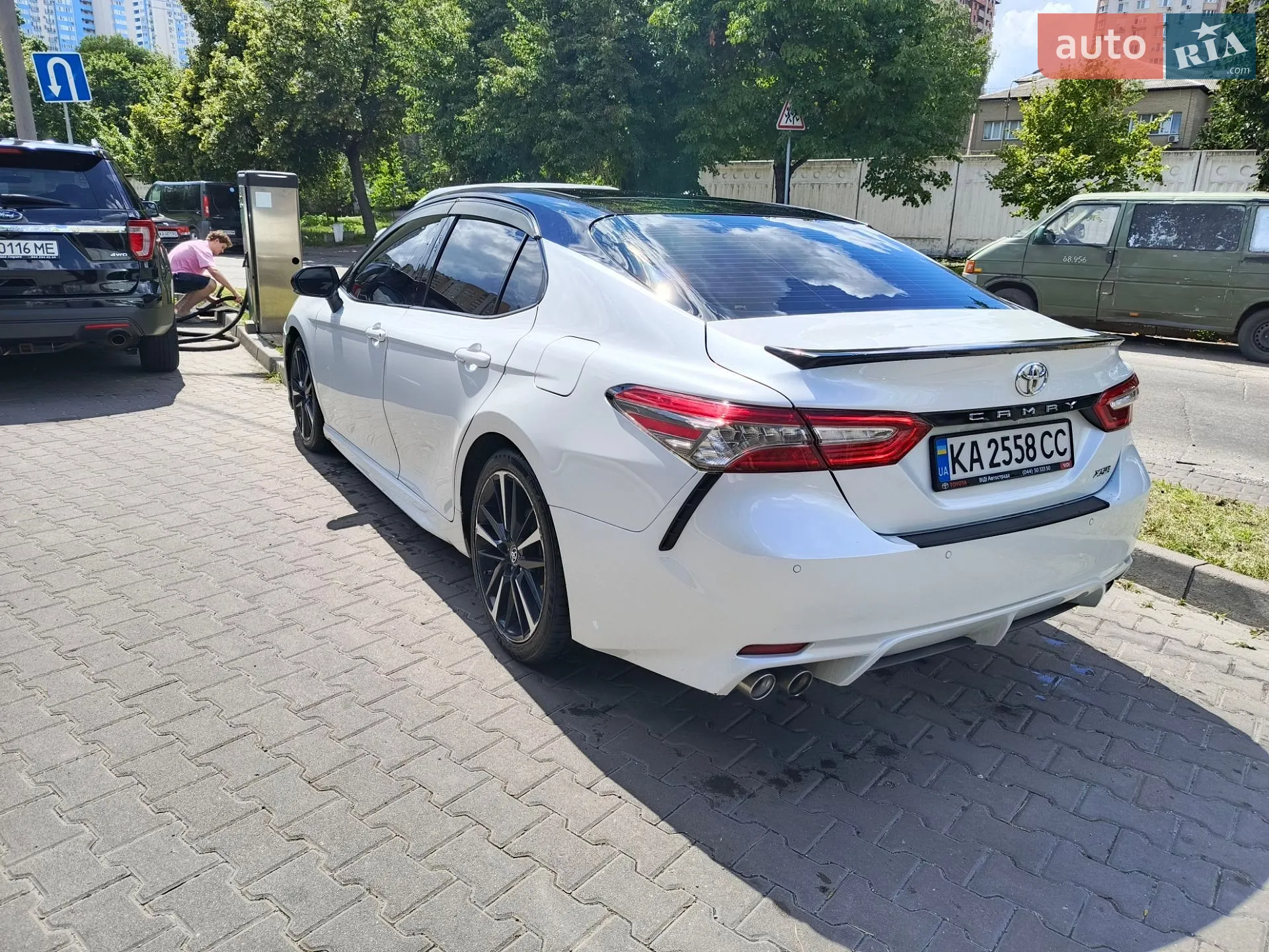 2018 Toyota Camry - мініатюра 2