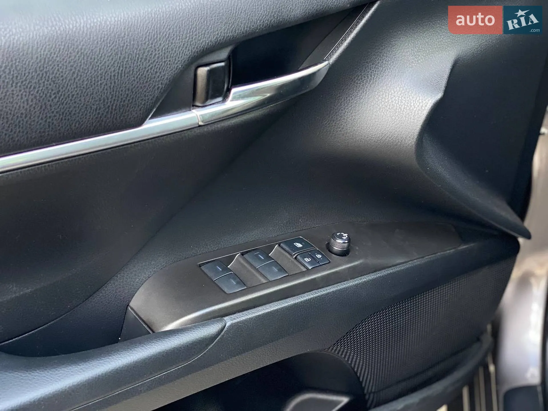 2021 Toyota Camry - мініатюра 18
