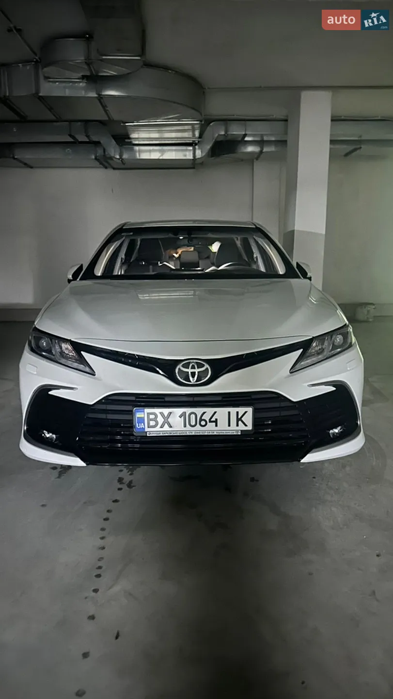 2021 Toyota Camry - фото 1