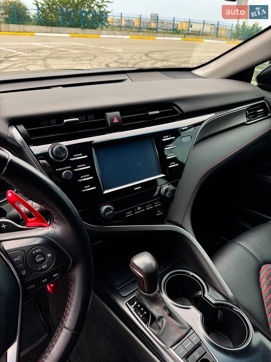 2020 Toyota Camry - мініатюра 17