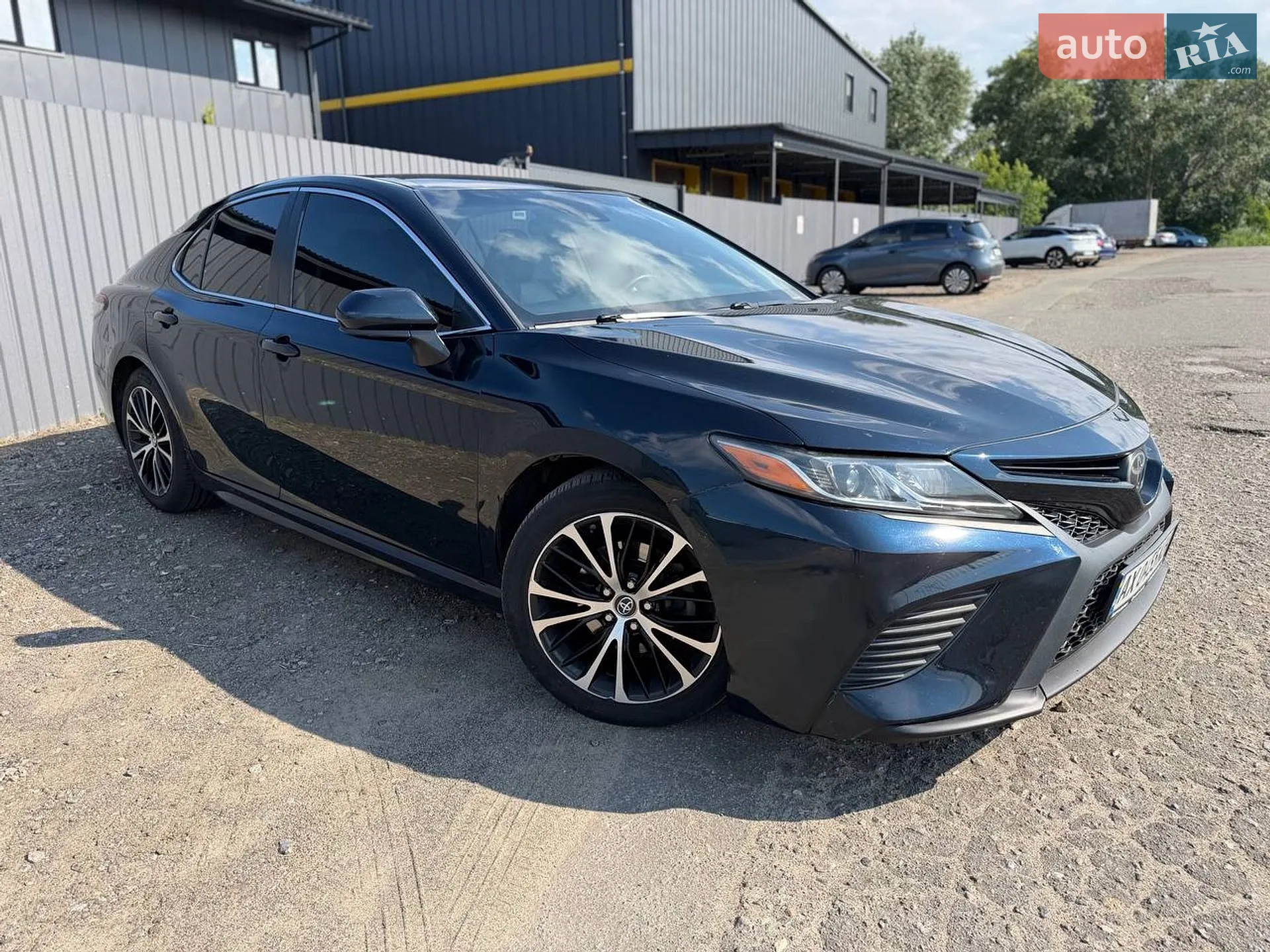2018 Toyota Camry - мініатюра 3