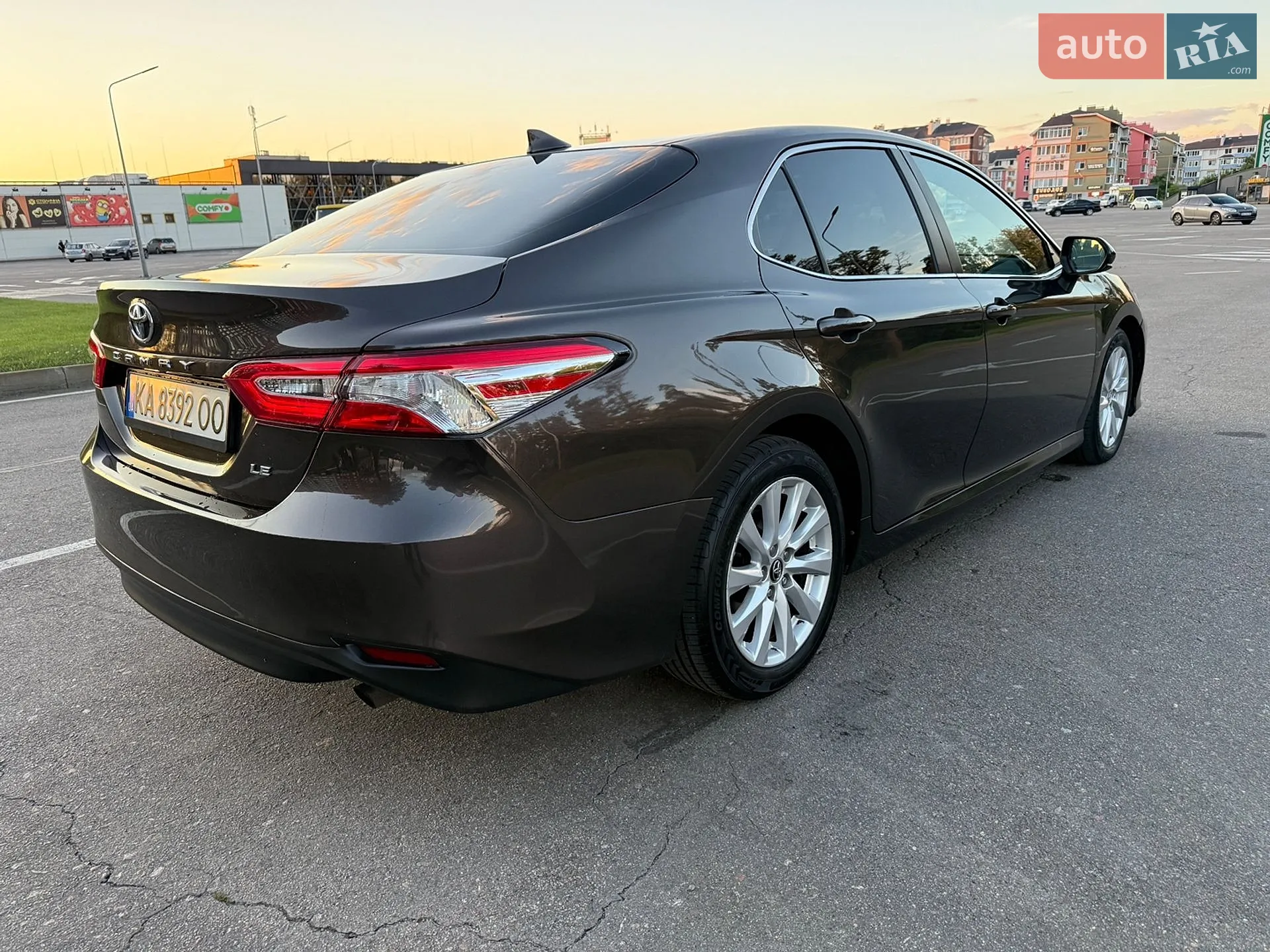2018 Toyota Camry - мініатюра 18