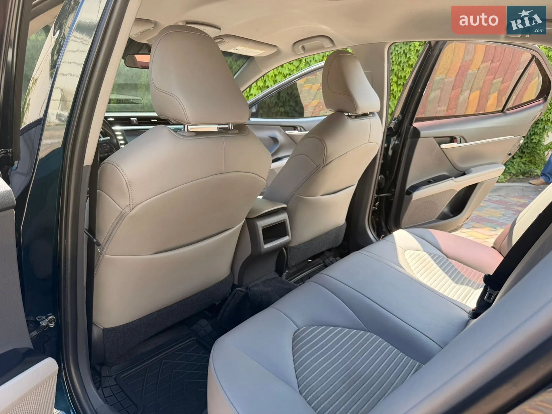 2018 Toyota Camry - мініатюра 12