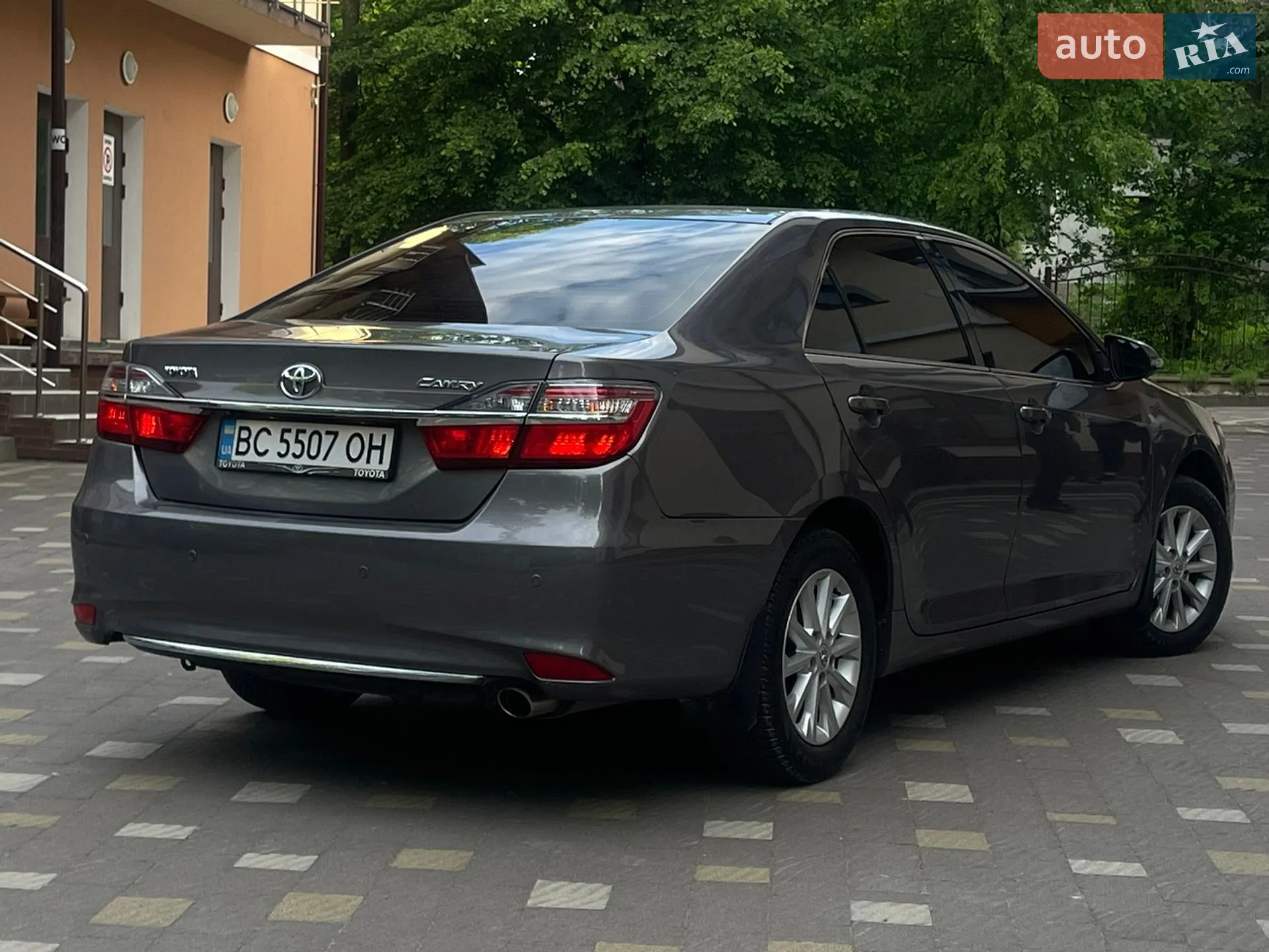 2016 Toyota Camry - мініатюра 18