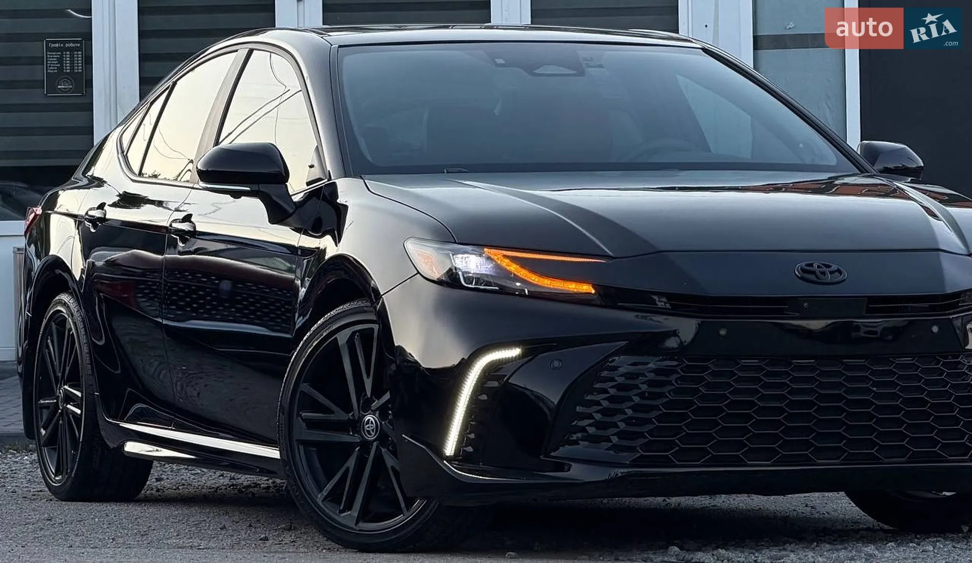 2025 Toyota Camry - мініатюра 9