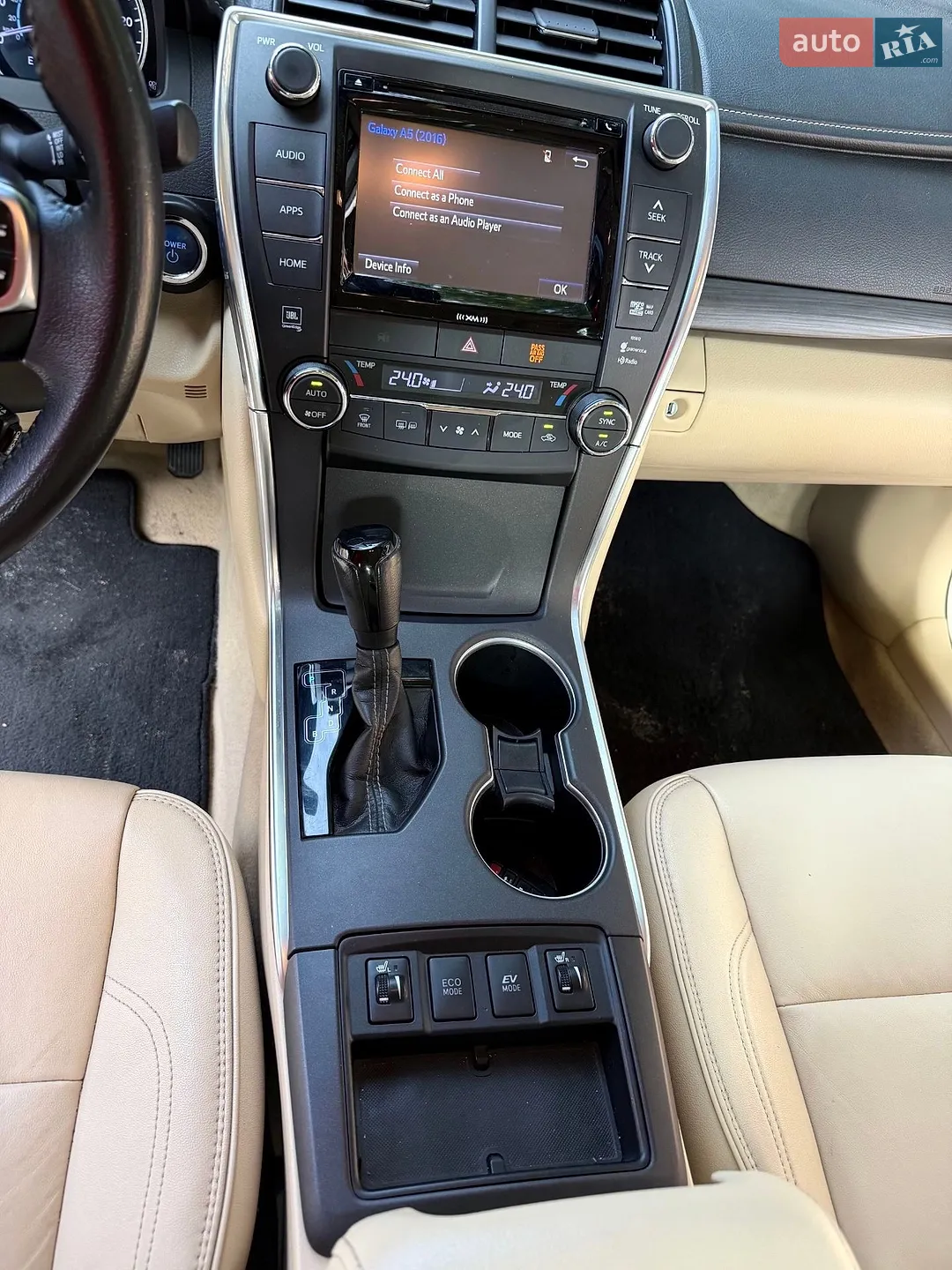 2016 Toyota Camry - мініатюра 17