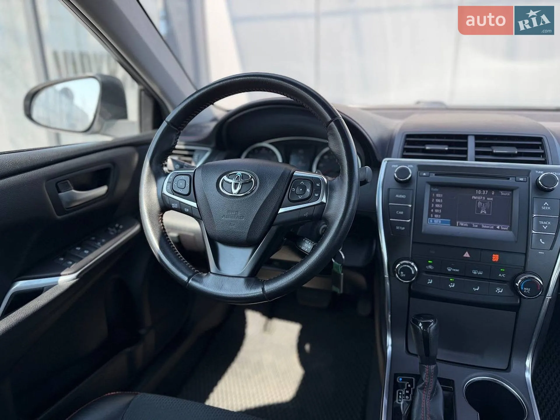 2015 Toyota Camry - мініатюра 18