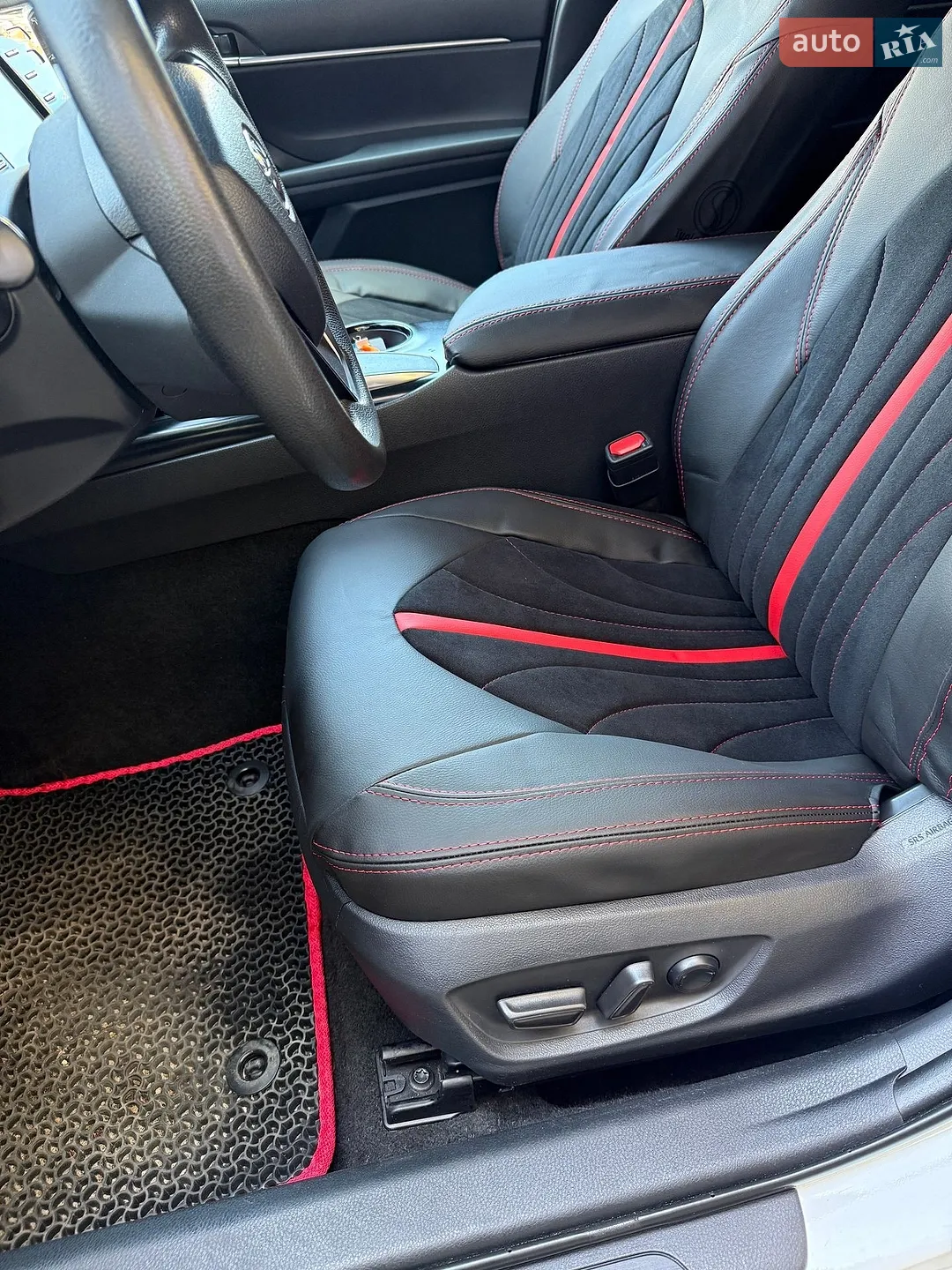 2017 Toyota Camry - мініатюра 4
