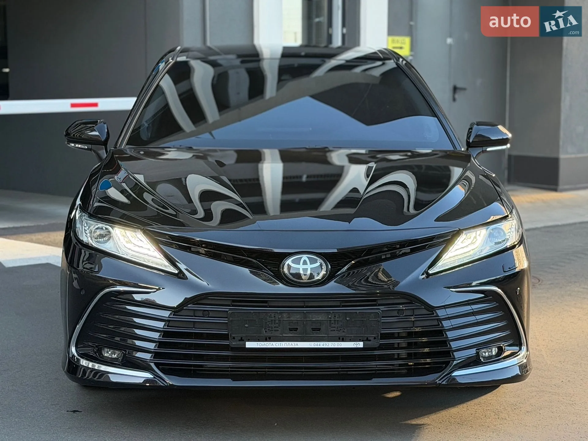 2021 Toyota Camry - мініатюра 3