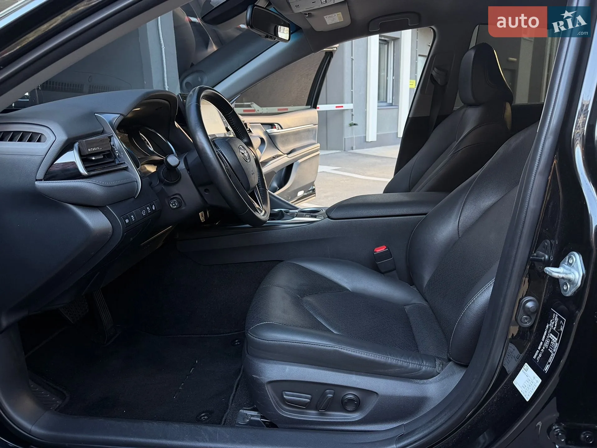 2021 Toyota Camry - мініатюра 11
